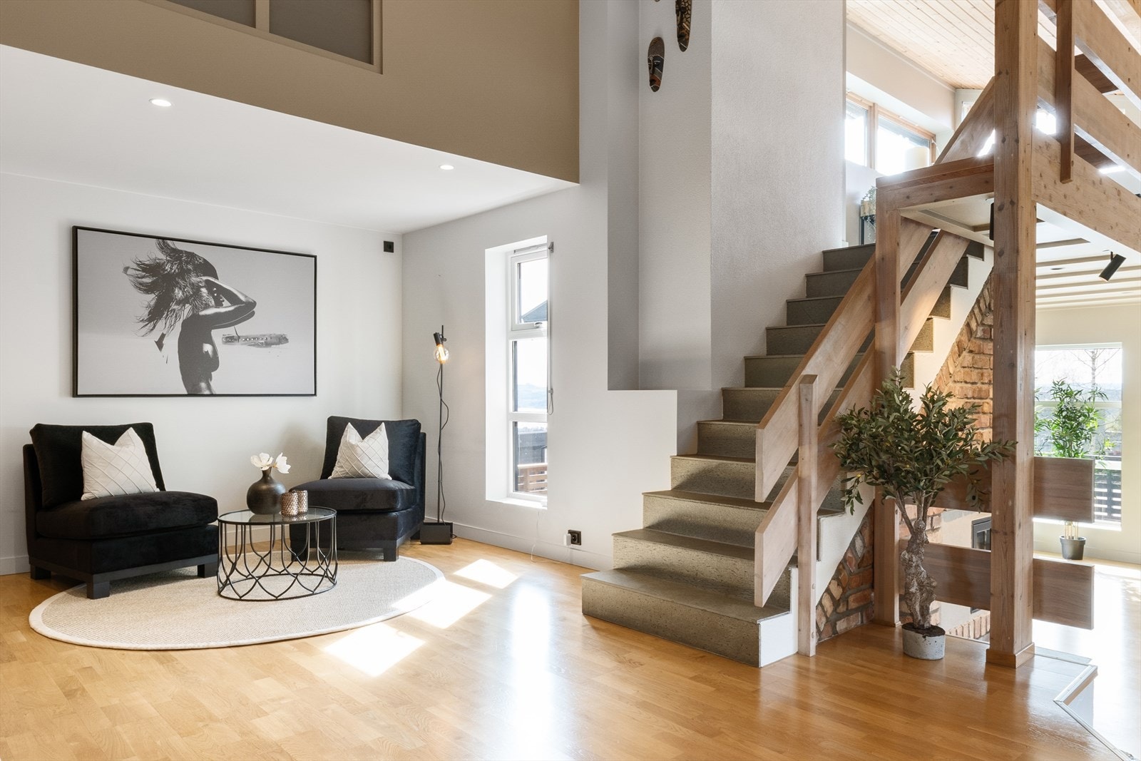 Fra stuen går det en trapp opp til en hems. Galleribilde