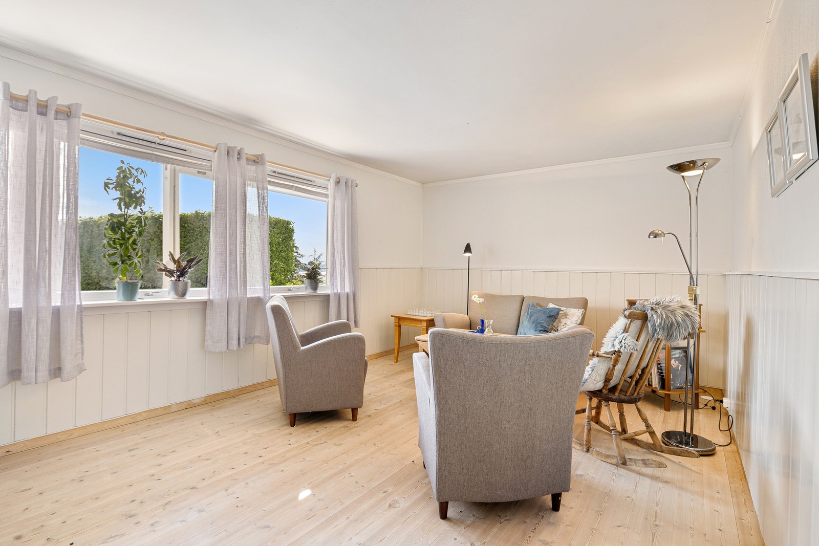 Romslig kjellerstue på 19,5 kvm. Galleribilde
