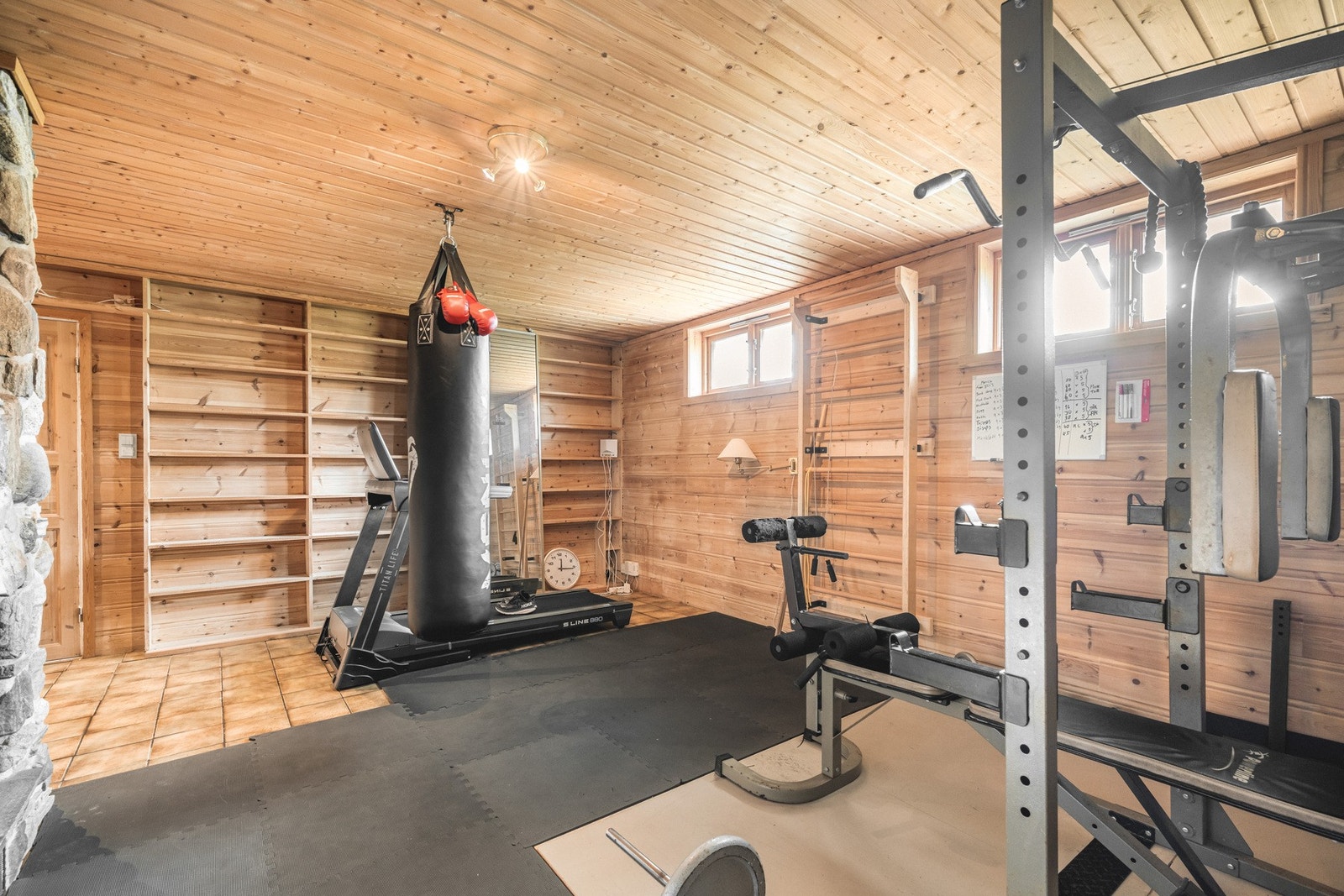 Treningsrom på hele 26,8 m², som gjør det enkelt å holde seg i aktivitet også hjemme. Galleribilde