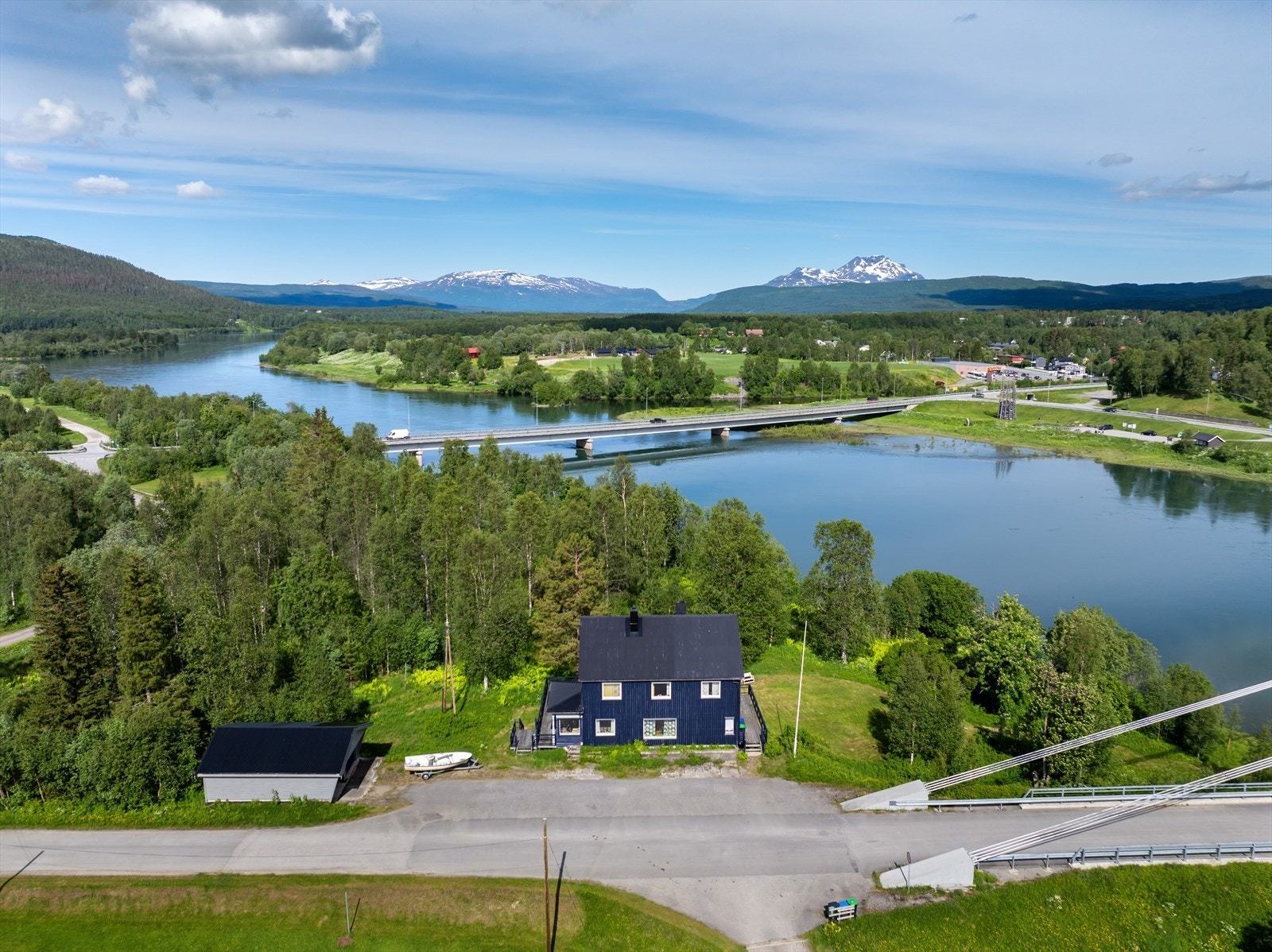 Nordvik Finnsnes MÅLSELV: Enebolig med dobbelgarasje, strandlinje og laksefiske i Målselva! Påmeldingsvisning tor 2