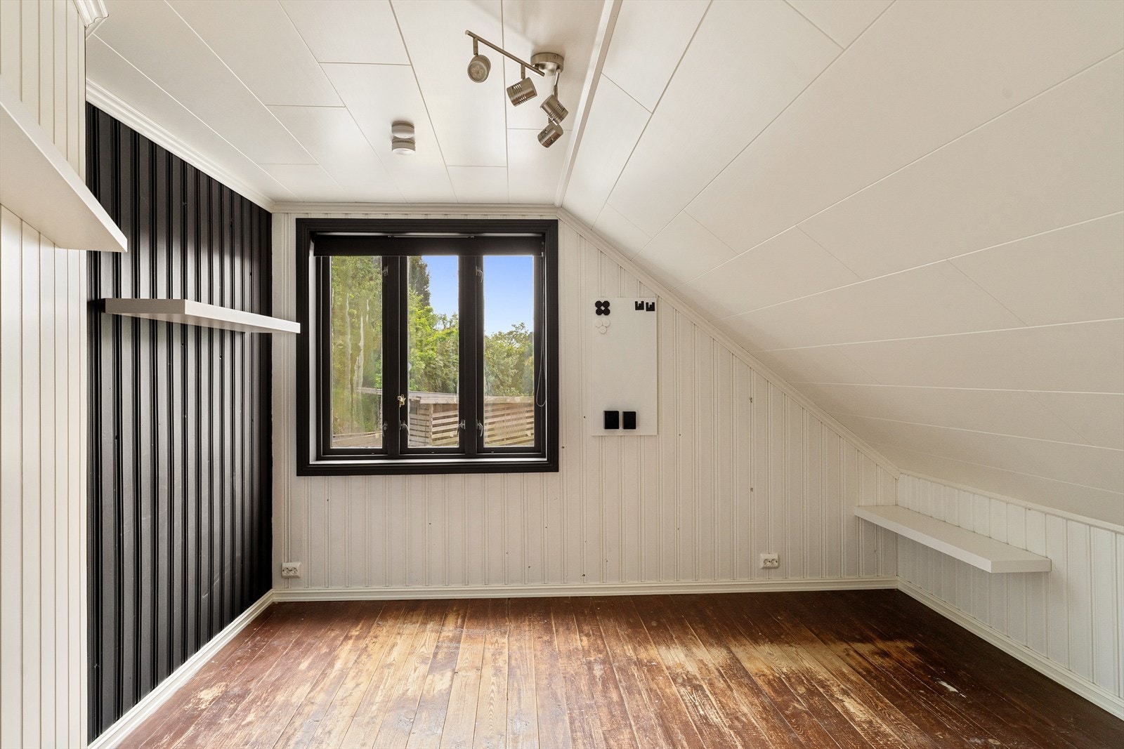 Soverommene på loftet har god størrelse og ulike innredningsmuligheter. Galleribilde