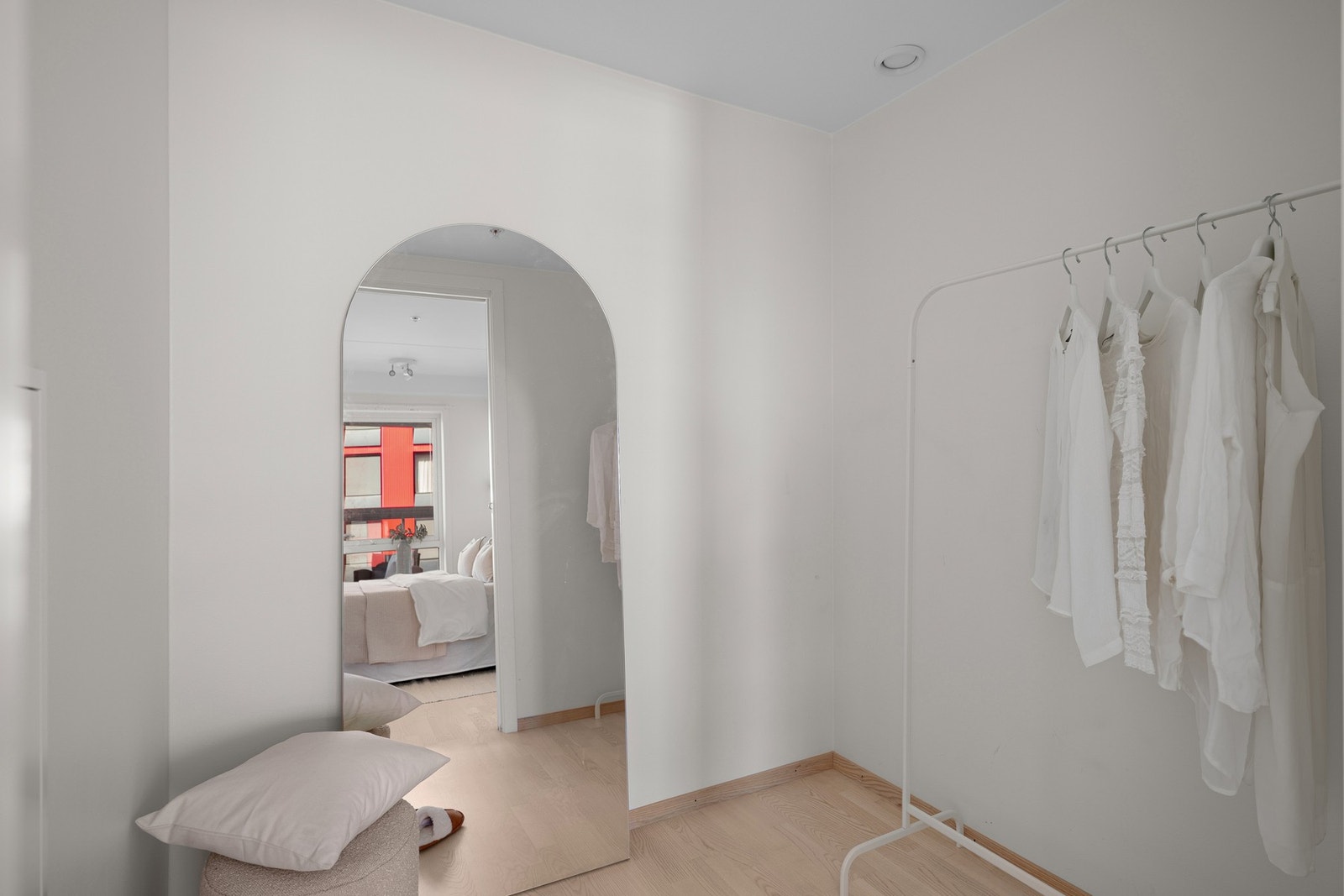 Her er det massevis av plass til garderobeskap. Galleribilde