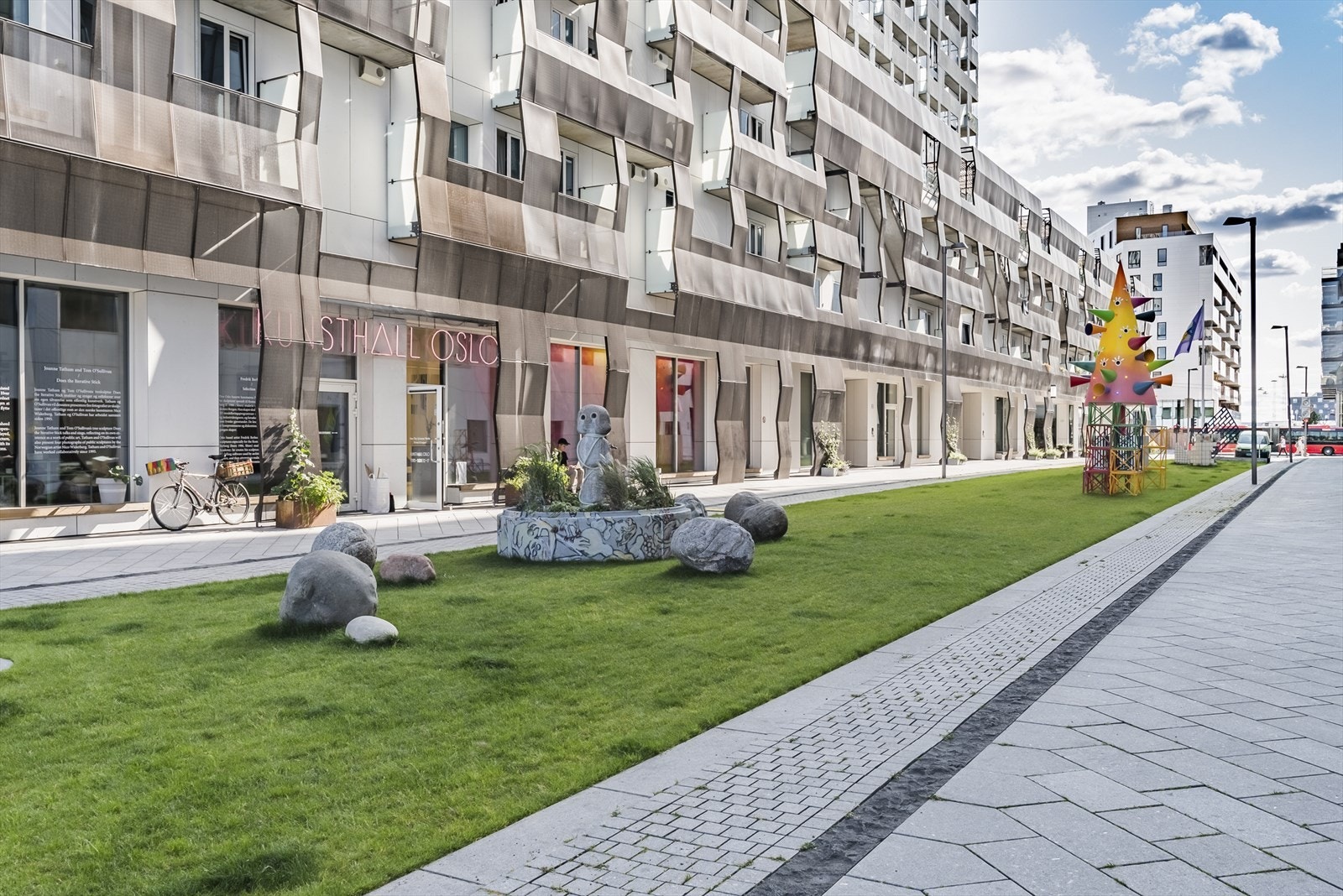 Området er preget av prisbelønt arkitektur og velholdte grøntområder. Galleribilde