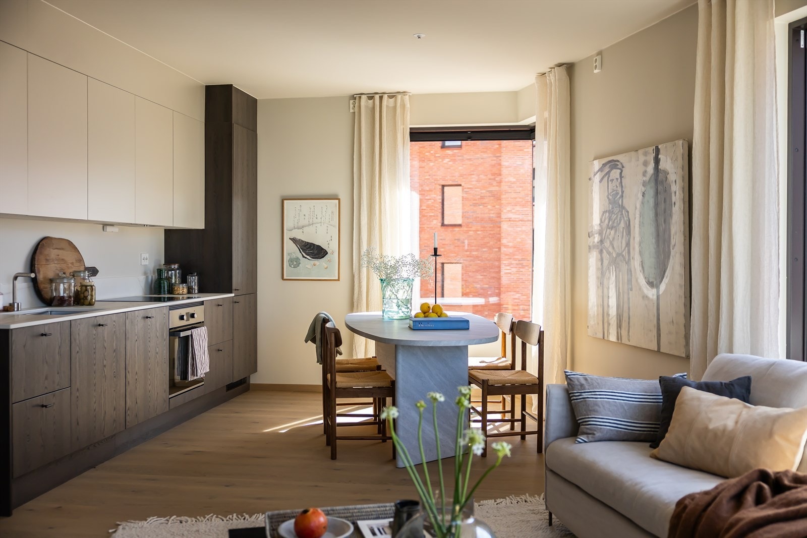 God plass til spisebord i den åpne løsningen. Galleribilde