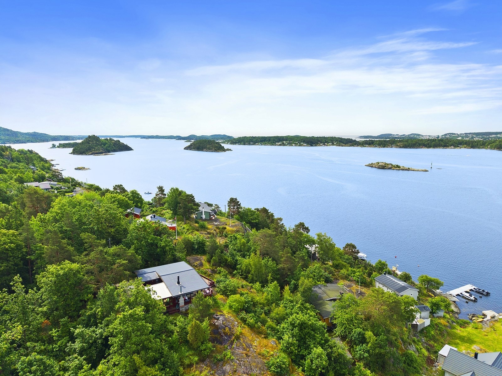 På godværsdager er det heller ikke langt til Kragerøskjærgården med Jomfruland som den mest kjente øya Galleribilde