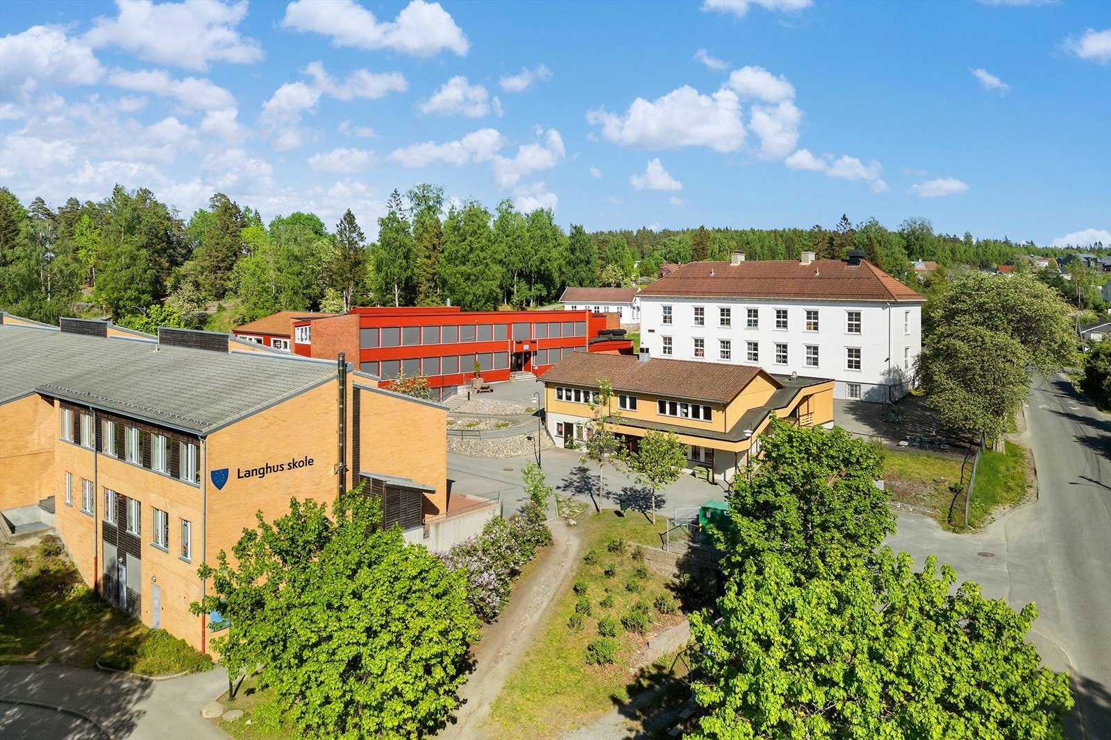 Kort vei til Langhus barneskole Galleribilde