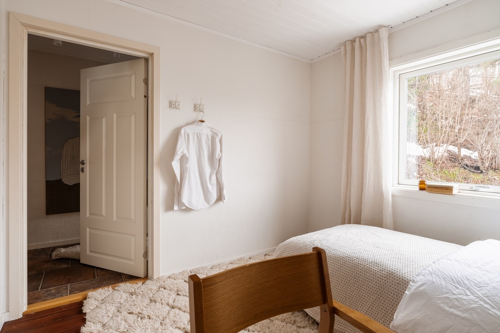 Soverom 1. Egner seg godt som barnerom, gjesterom eller hjemmekontor. Galleribilde