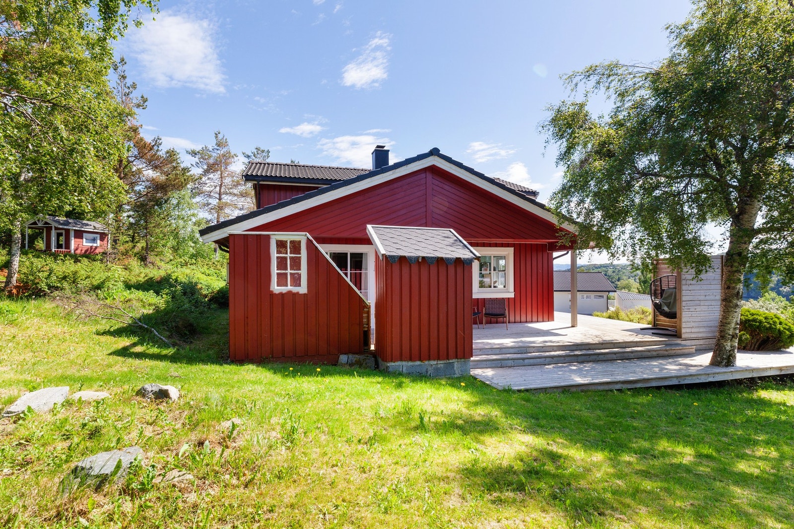 Eiendommen har en stor tomt på 1582,2 kvm. Galleribilde