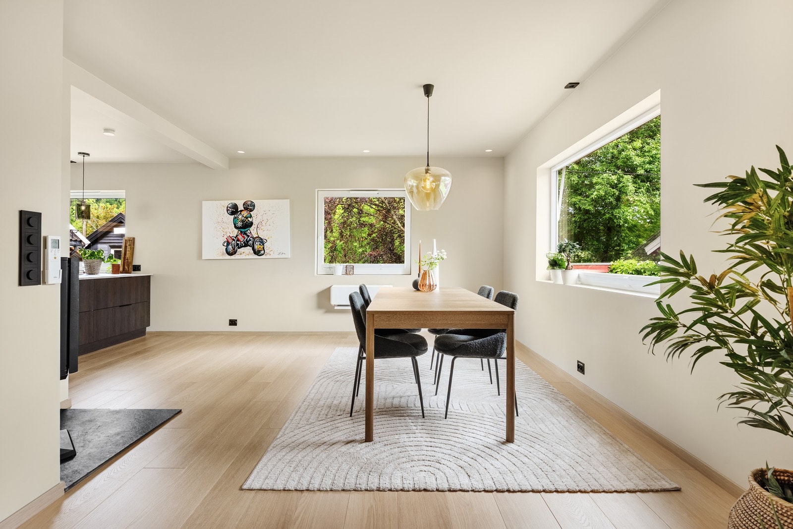 God plass til spisegruppe Galleribilde