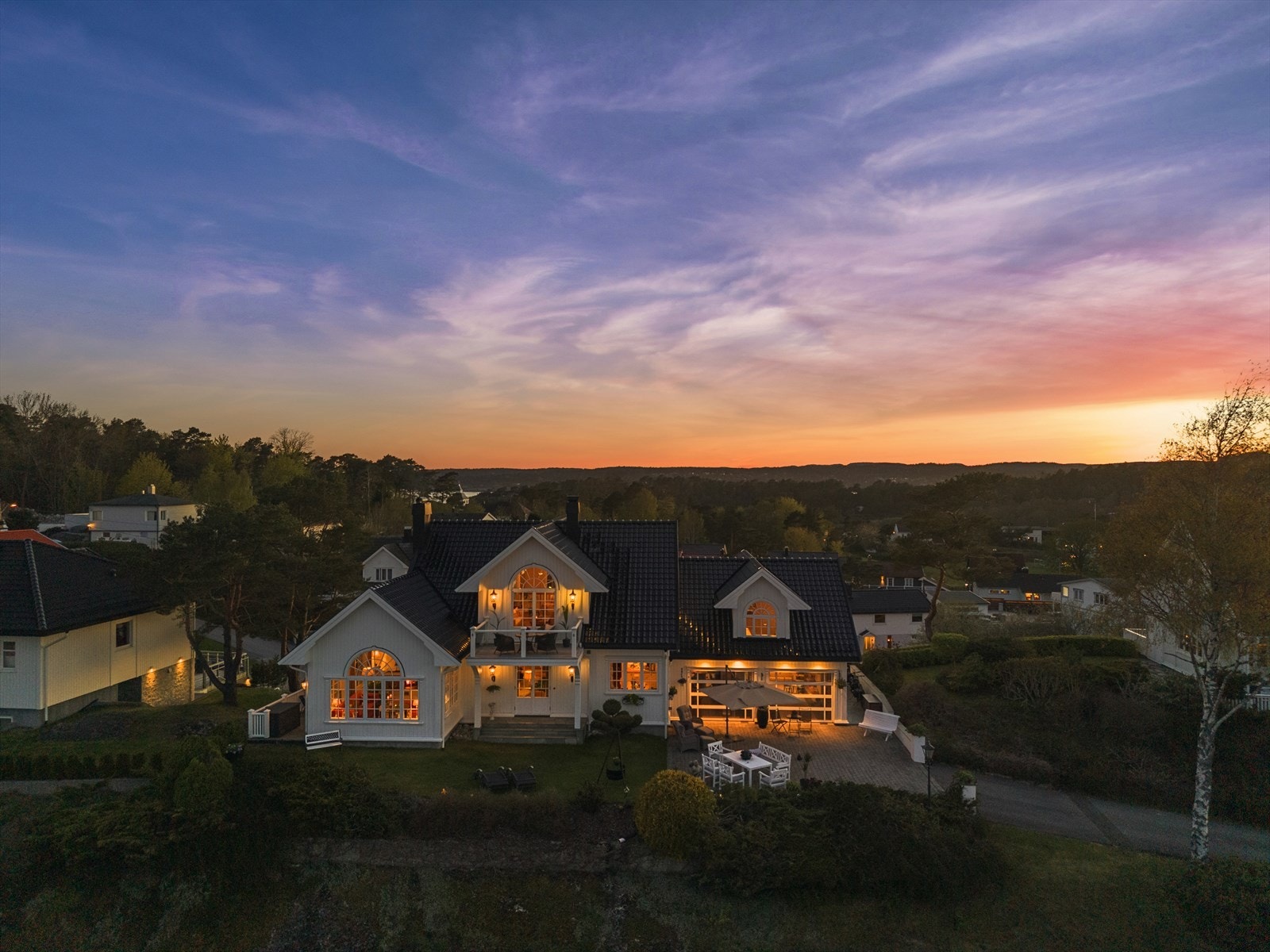 Nordvik Skien Porsgrunn BAMBLE - LANGESUND - Unik mulighet på pynten i Langesund! Innholdsrik enebolig med flott uteområde og gode sol-og utsiktsforhol