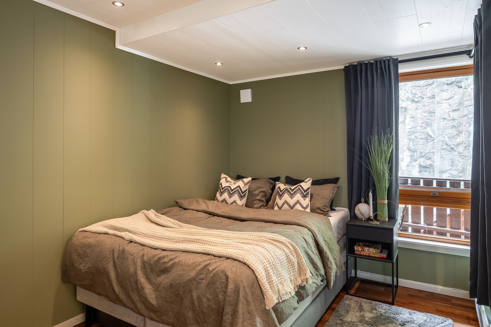 Soverommet ligger vendt mot rolig bakgård, og rommer 10,5m². Galleribilde