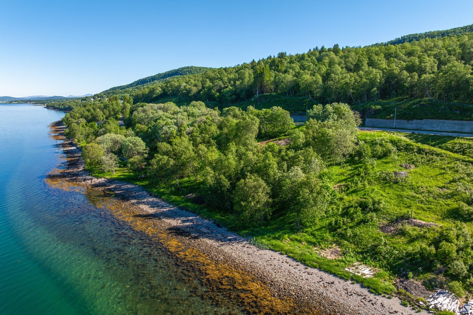 Området innbyr til et aktivt friluftsliv med kajakkpadling, fiske, båtliv og flotte turmuligheter året rundt. Galleribilde