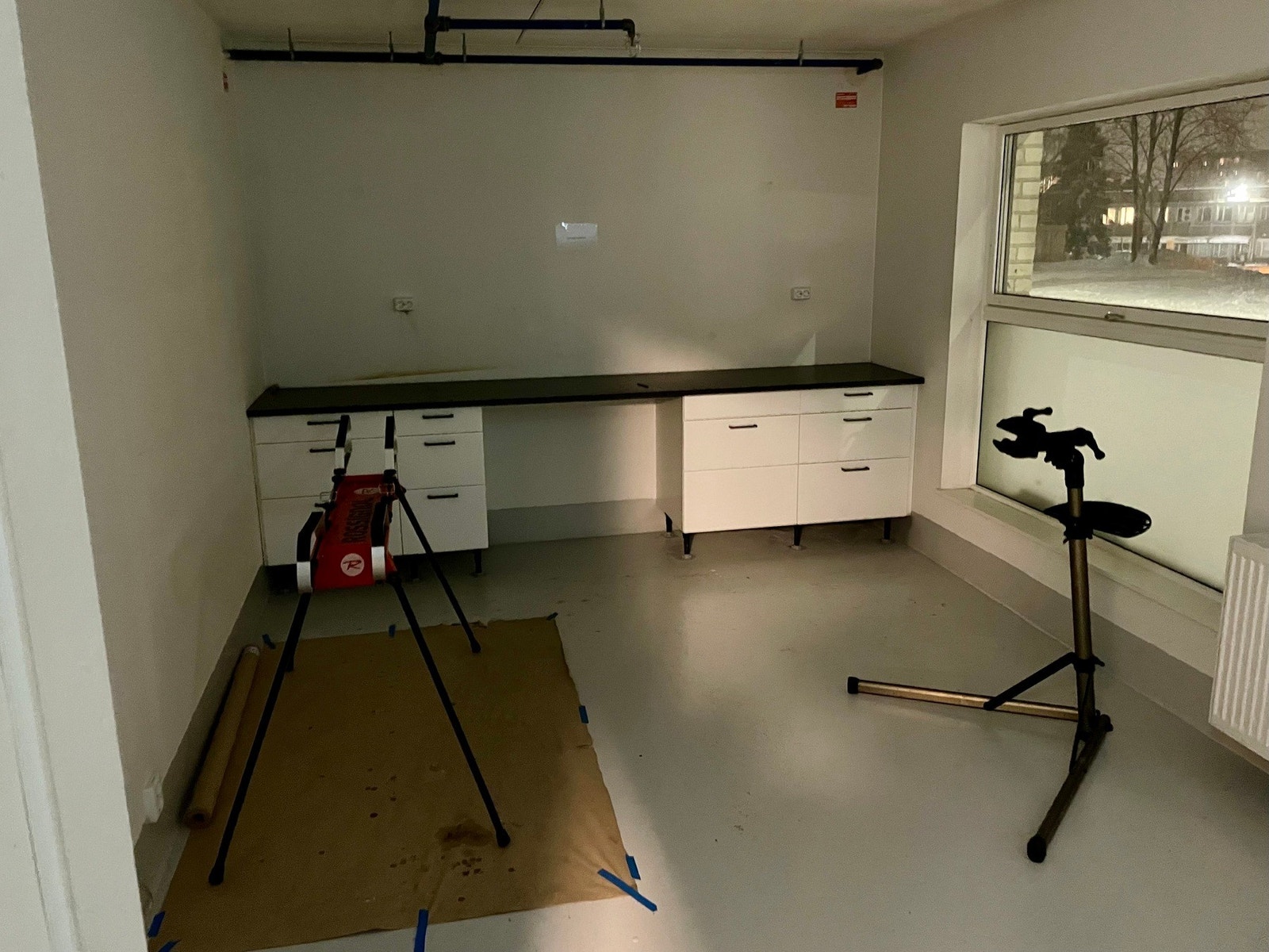 I kjelleren finnes det både smørerom Galleribilde