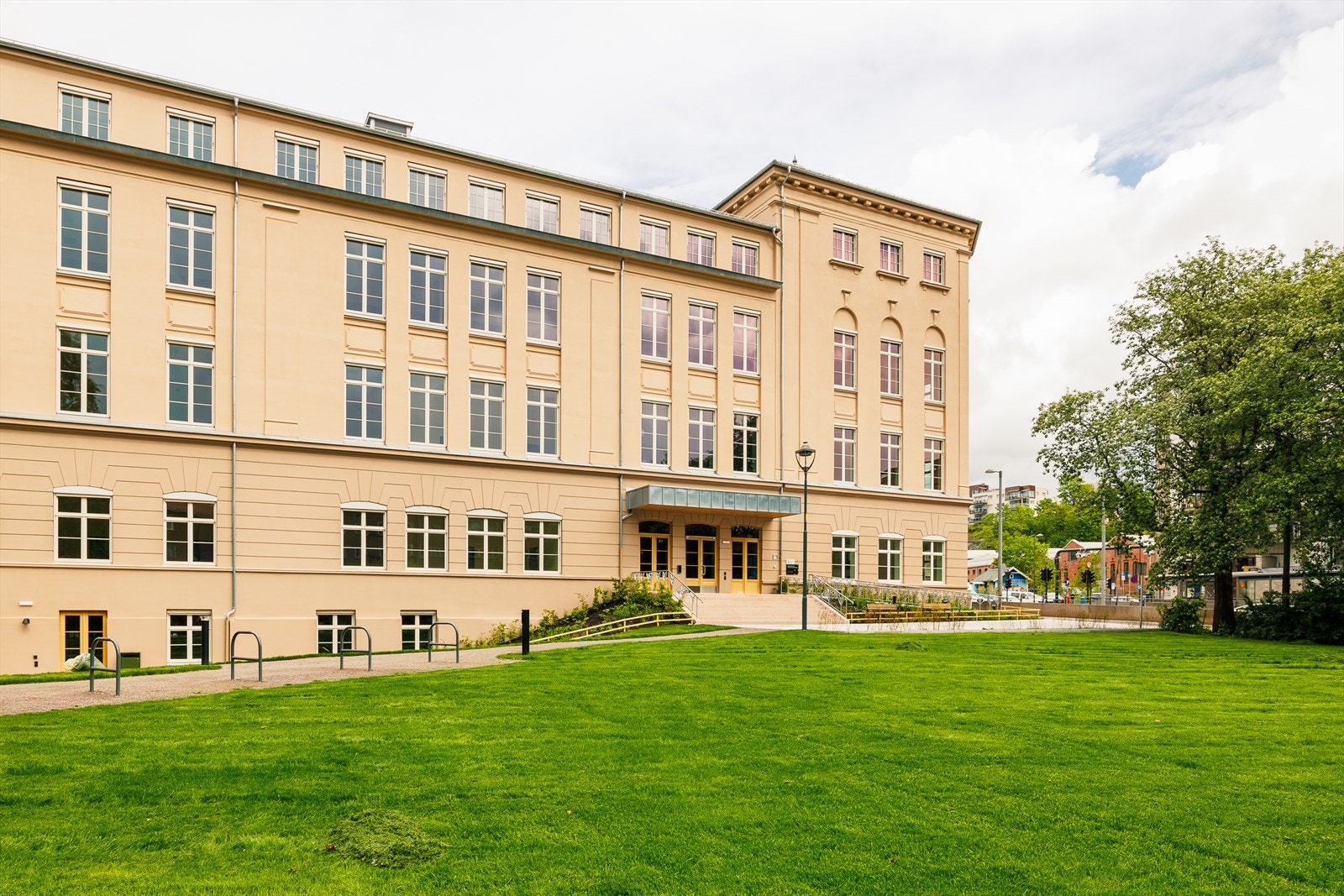 Carl Berner er i positiv utvikling, med omfattende oppgraderinger i området rundt Sophies Minde som vil bidra til et enda hyggeligere og mer attraktivt nærmiljø. Galleribilde