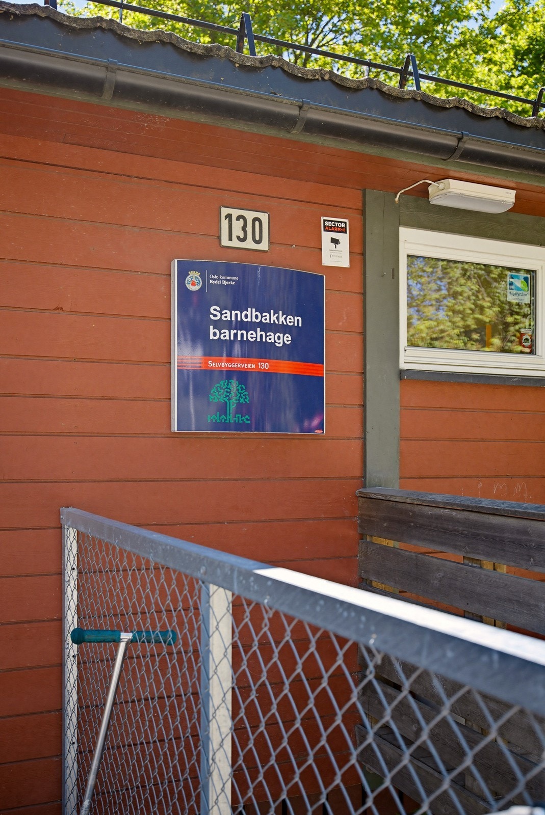 Sandbakken barnehage ligger kun et par minutters gange fra boligen. Galleribilde