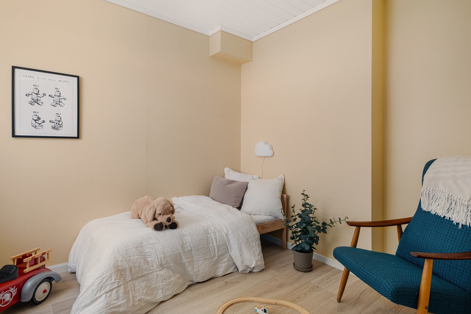 - Soverom 2 måler 6,8 m² - Galleribilde