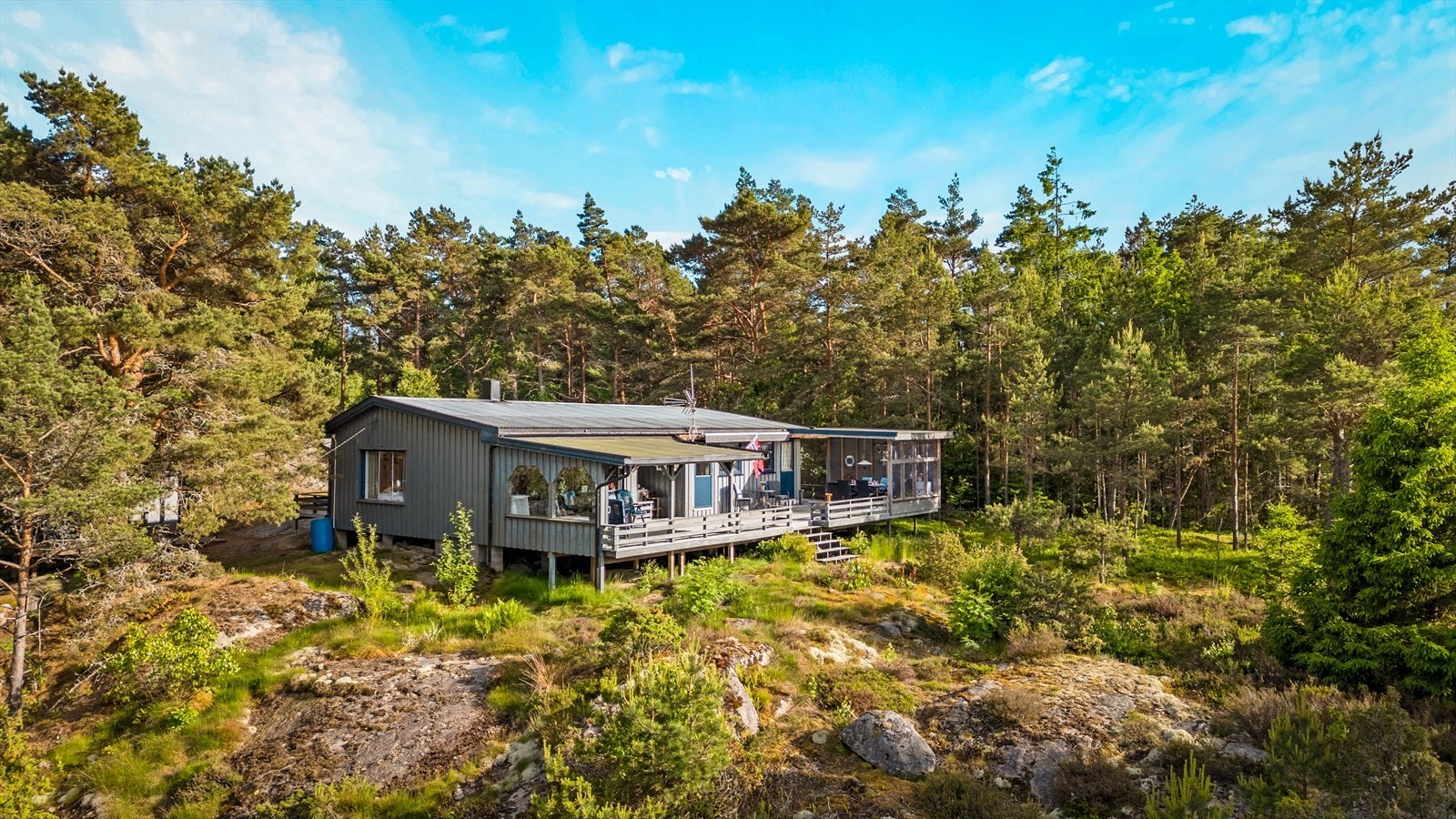 Hovedhytta ligger usjenert til. Galleribilde