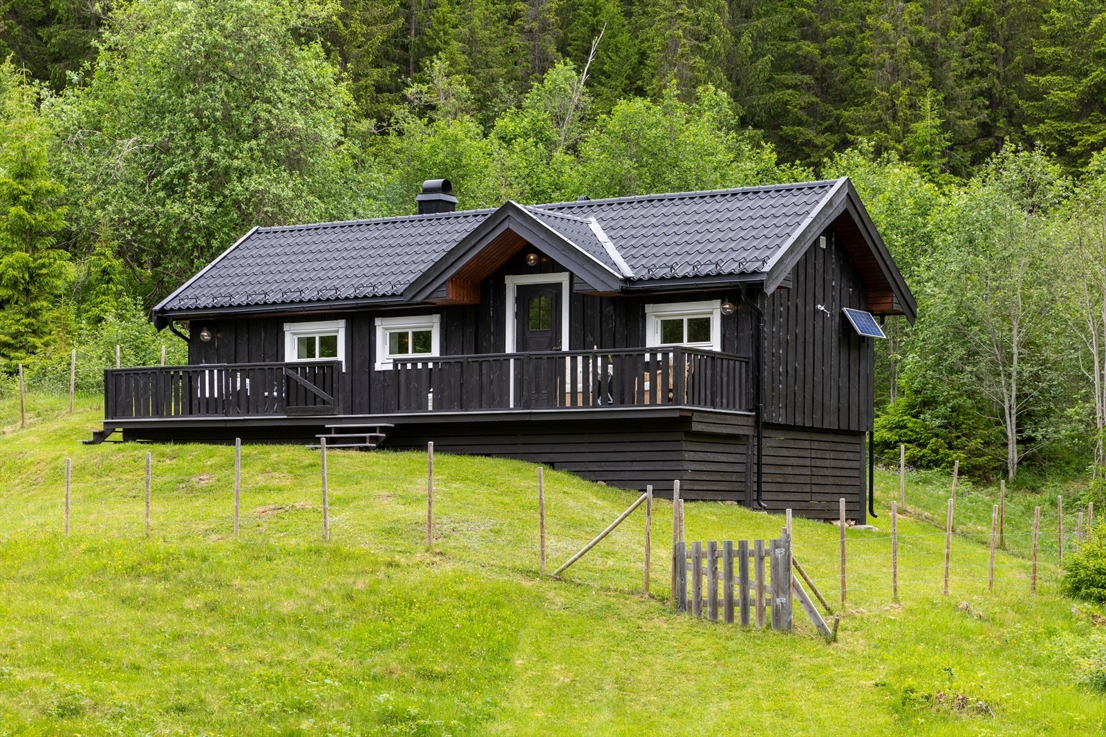 En sjarmerende fritidseiendom lokalisert midt i skogen! Galleribilde