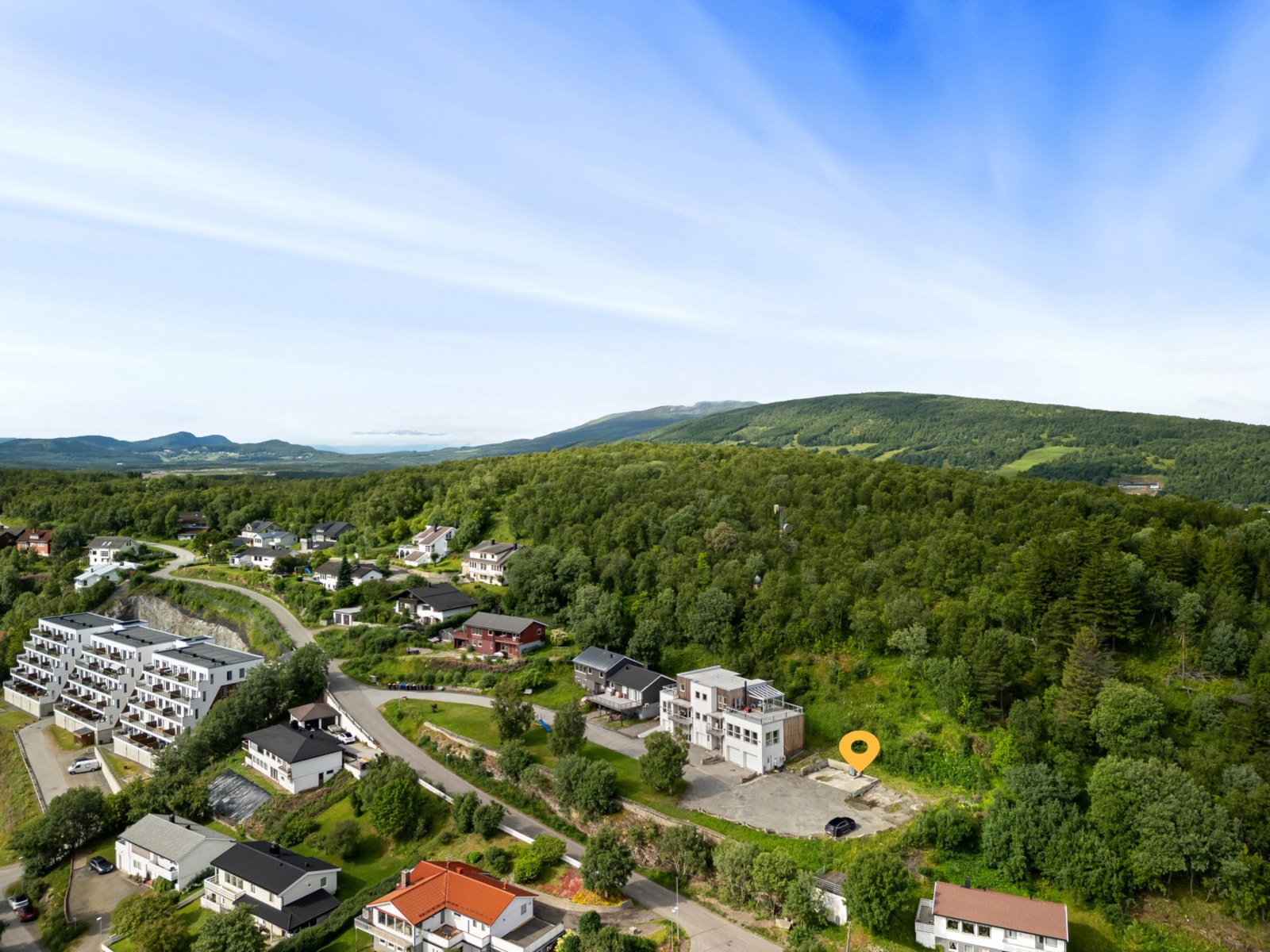 Boligtomt på toppen av byen, øverst i Harstadåsen Galleribilde