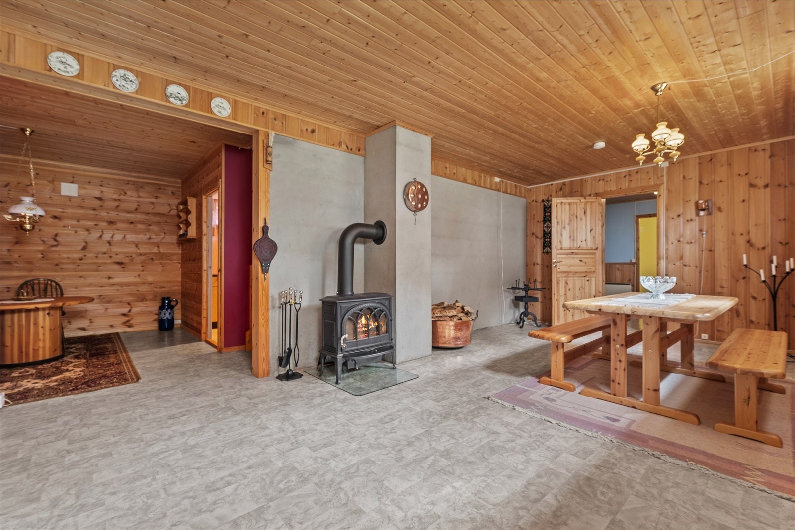 Praktisk kjellerstue (opprinnelig godkjent som hobbyrom) Galleribilde