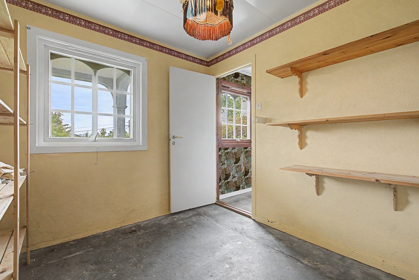 Romslig bod (kan muligens være et potensielt soverom) Galleribilde