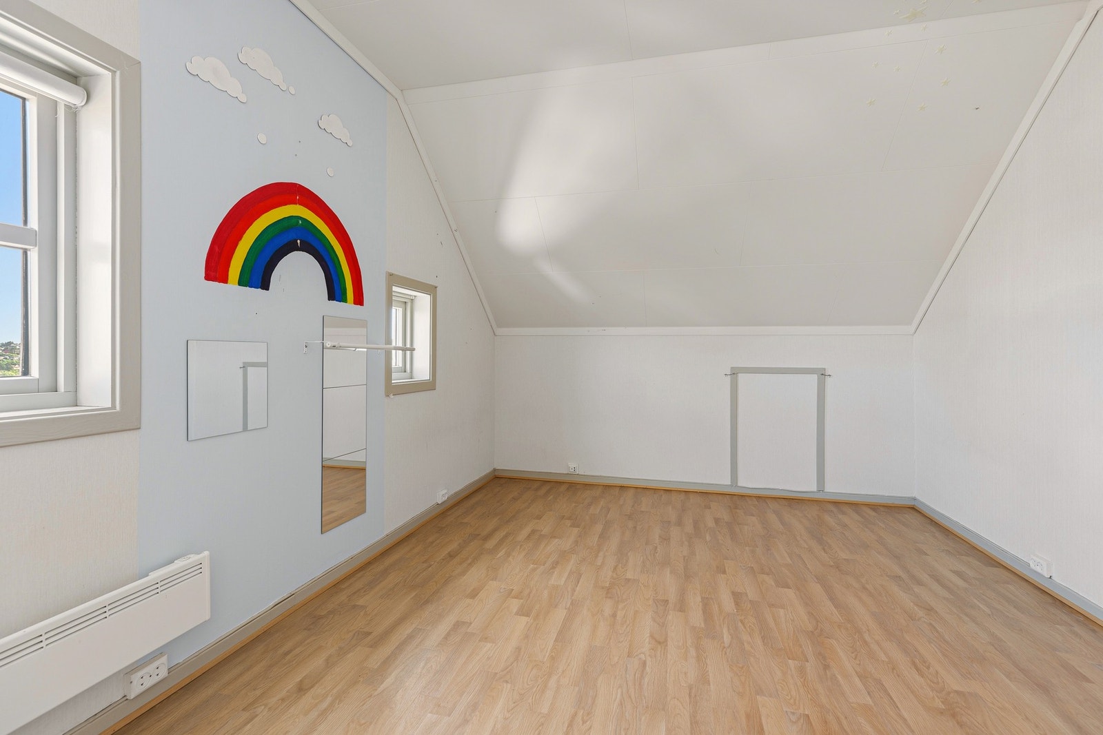 Boligens 2 soverom har også en god størrelse og passer perfekt som barnerom eller gesterom. Galleribilde
