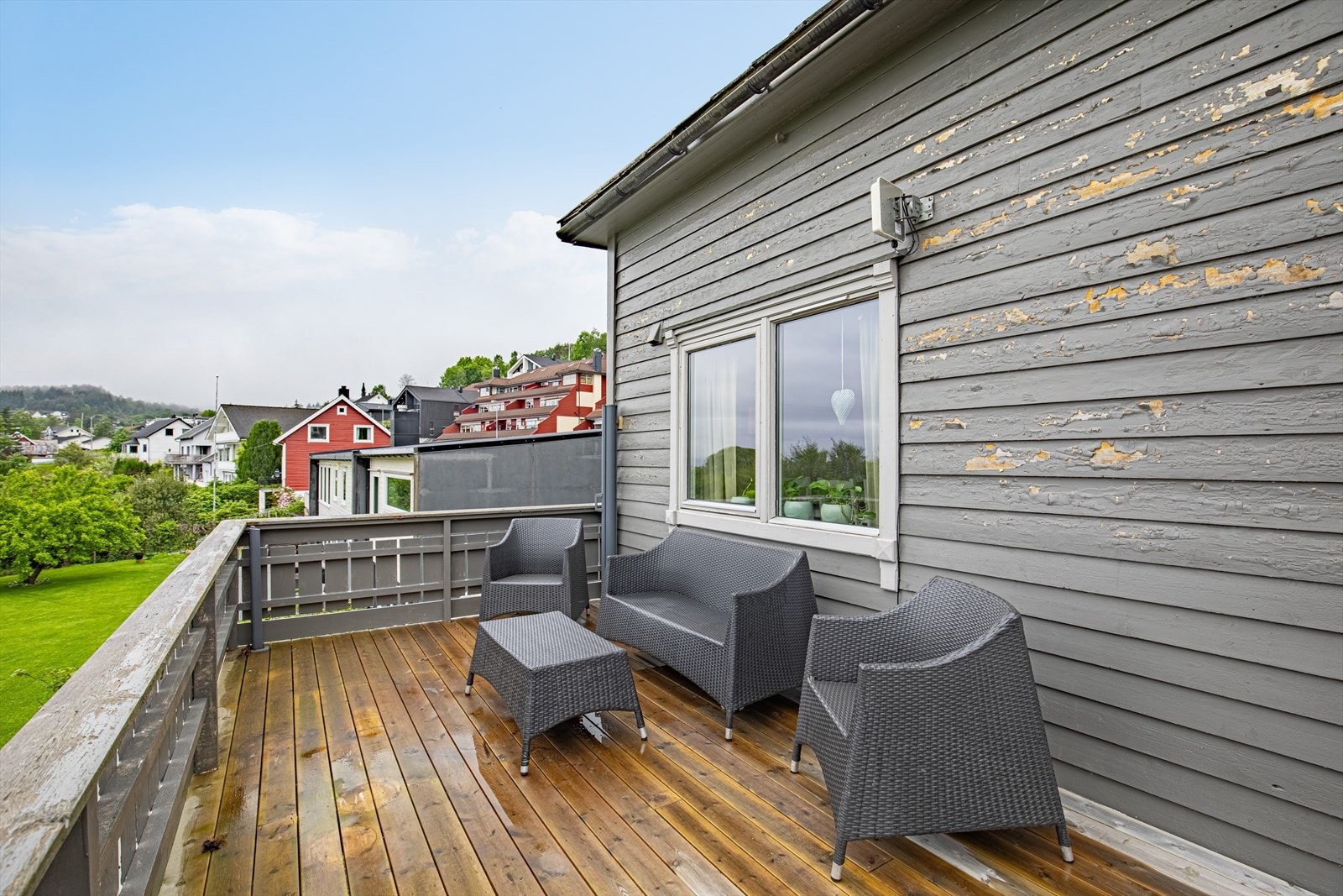 Veranda med flott utsikt og gode solforhold Galleribilde