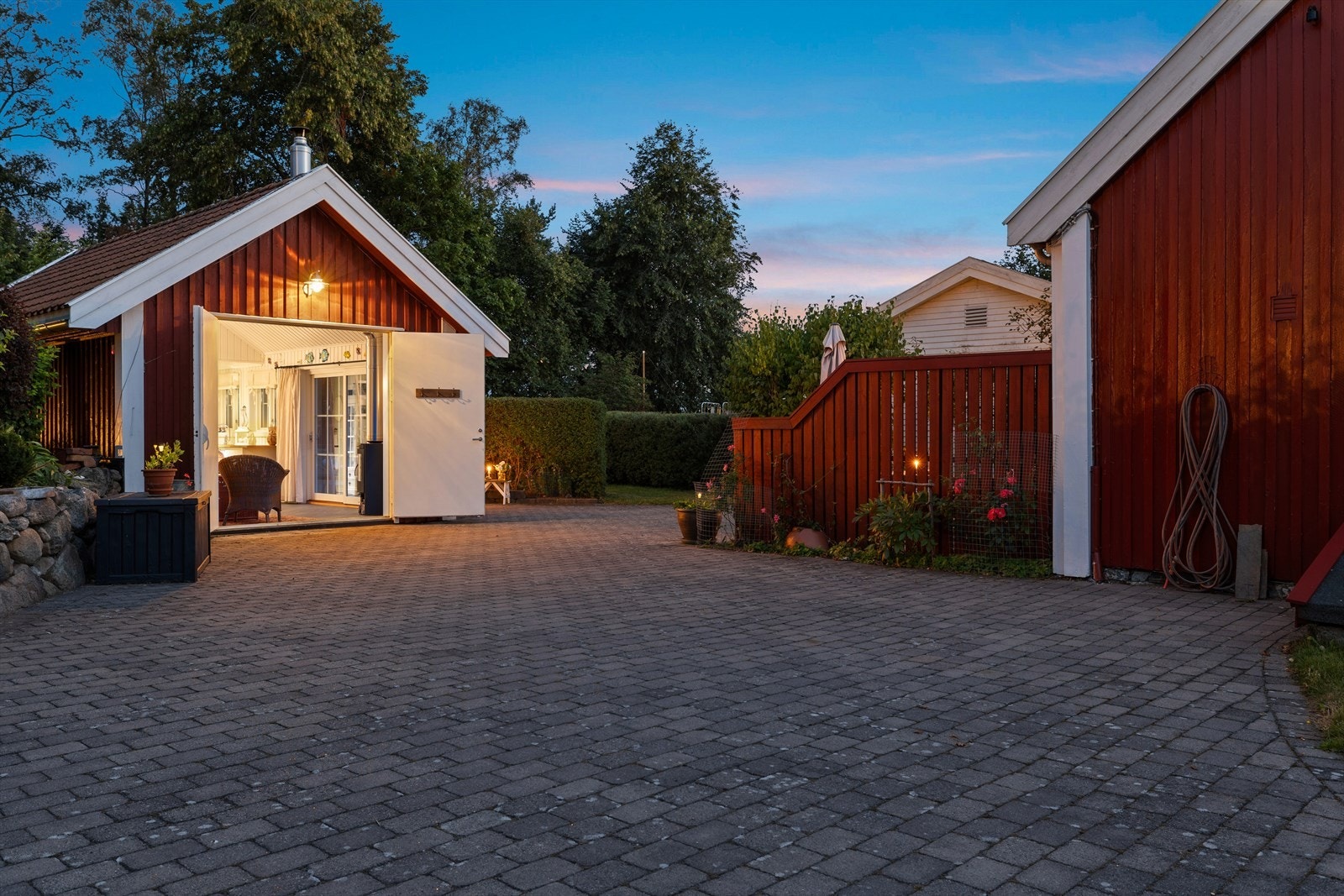 Vi beveger oss videre til det trivelige uthuset. Galleribilde