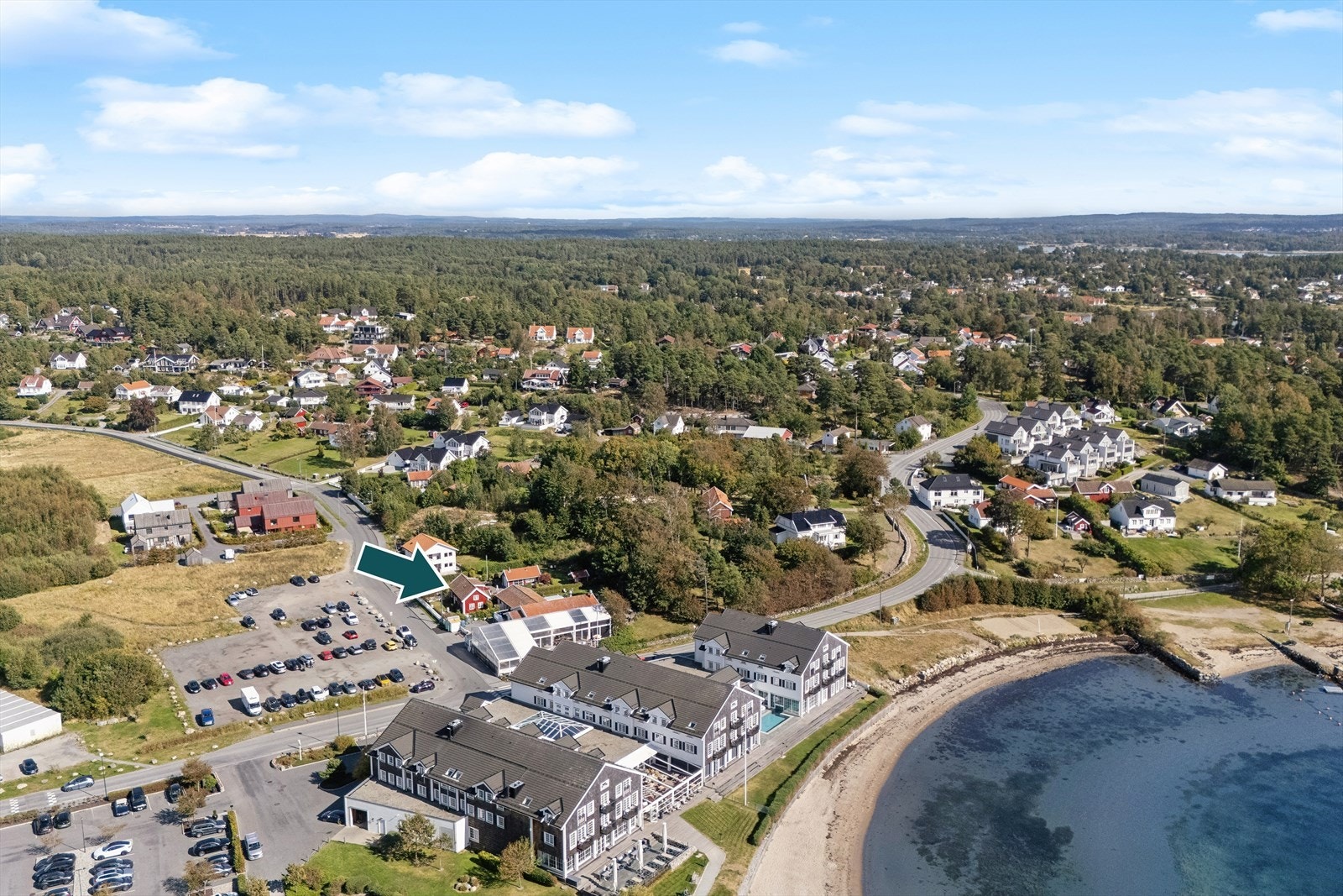 Støtvigstranden ligger kun 150 meter unna. Et yrende sommerliv venter deg her! Galleribilde