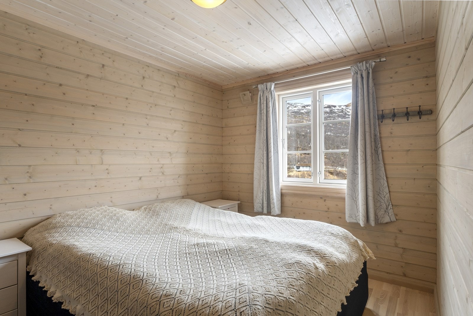 I hovedetasjen finner dere to soverom - Begge av god størrelse. Galleribilde