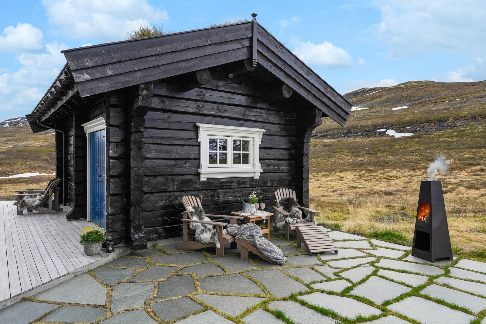 Uthuset har god plass til oppbevaring. Galleribilde