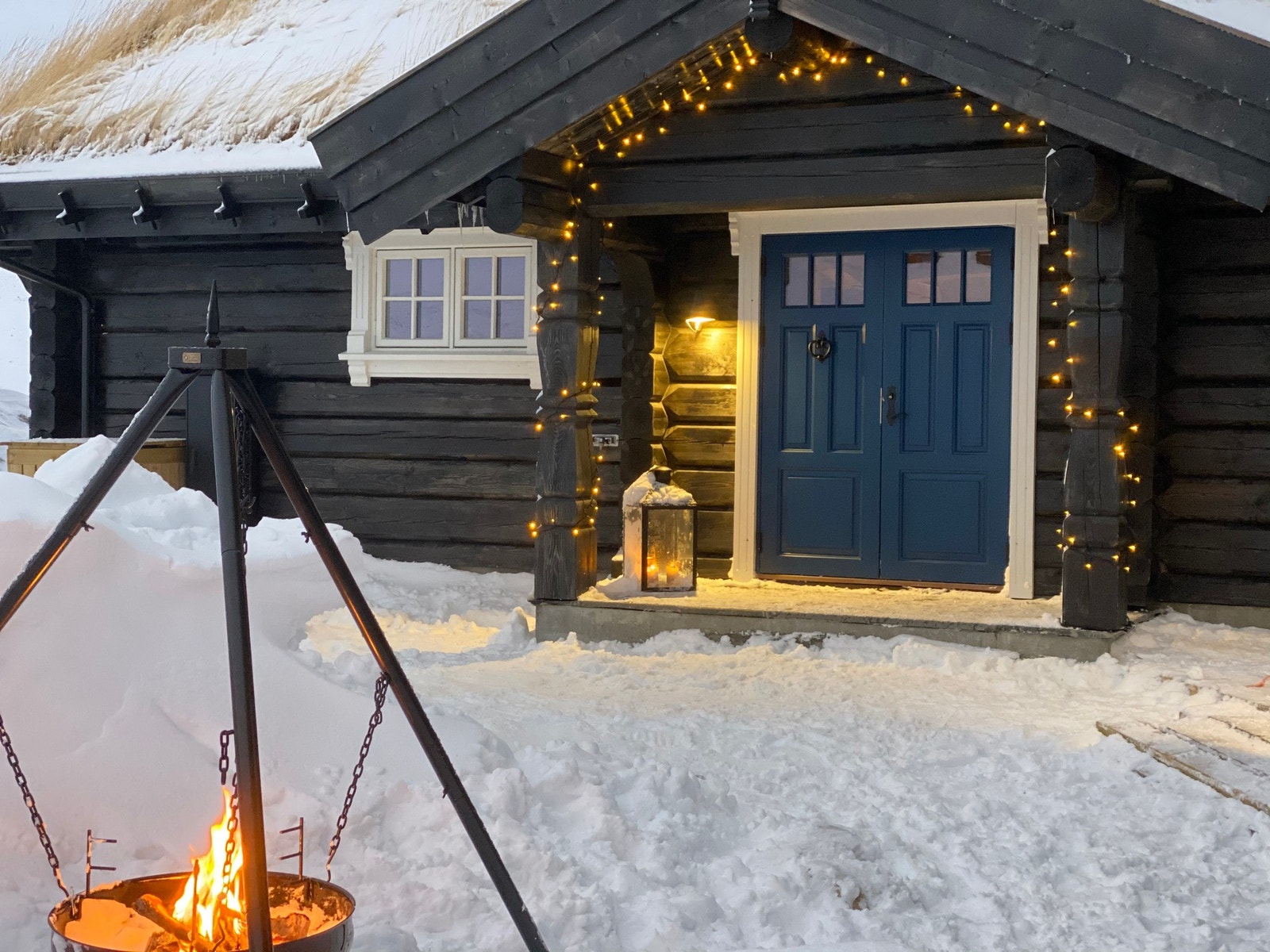Hva med å feire høytider på hytta. Bilde fra selgers arkiv. Galleribilde