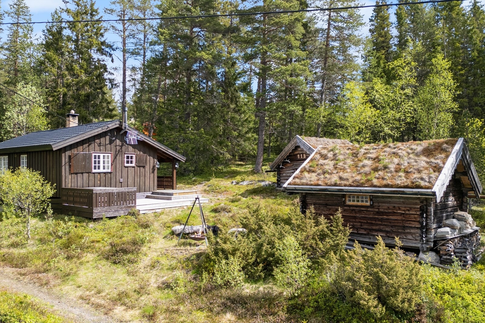 Terrassen på 17 m² ble etablert i 2011 og har god plass til sittegruppe. Galleribilde