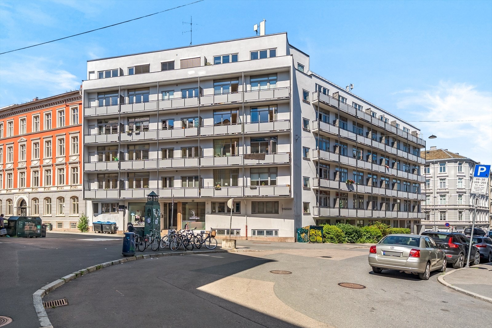 Sameiet Hegdehaugsveien 5 består av 34 boligseksjoner og to næringsseksjoner Galleribilde