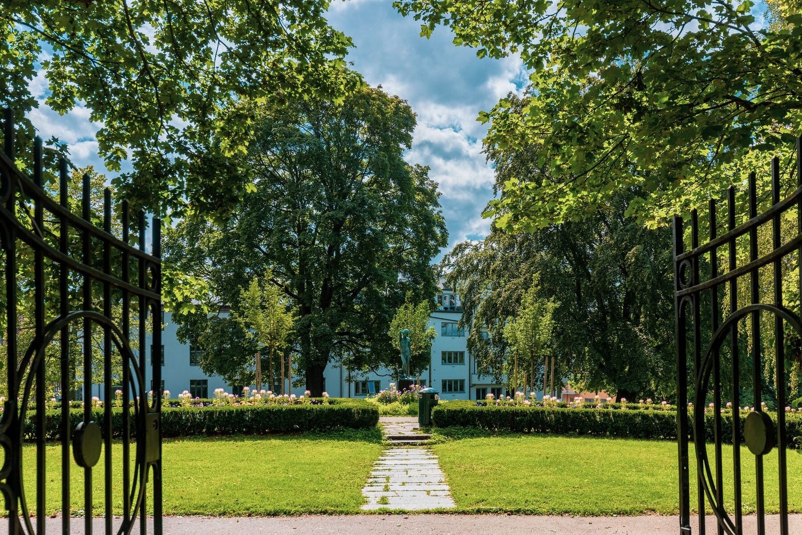 Kampen park ligger rett utenfor døren og fungerer som en forlengelse av lagets bakgård. Galleribilde
