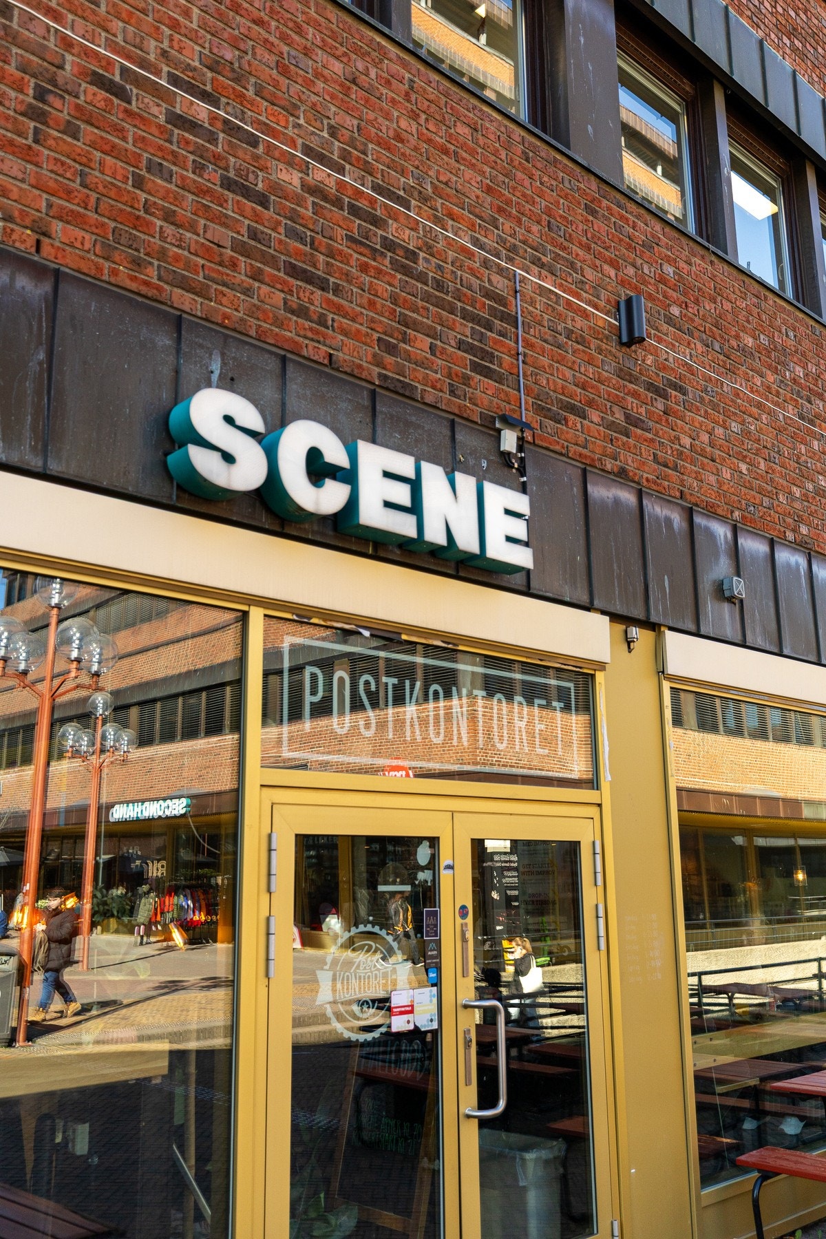Tøyen Torg tilbyr et variert utvalg av butikker, serveringssteder og servicetilbud i nærområdet. Galleribilde