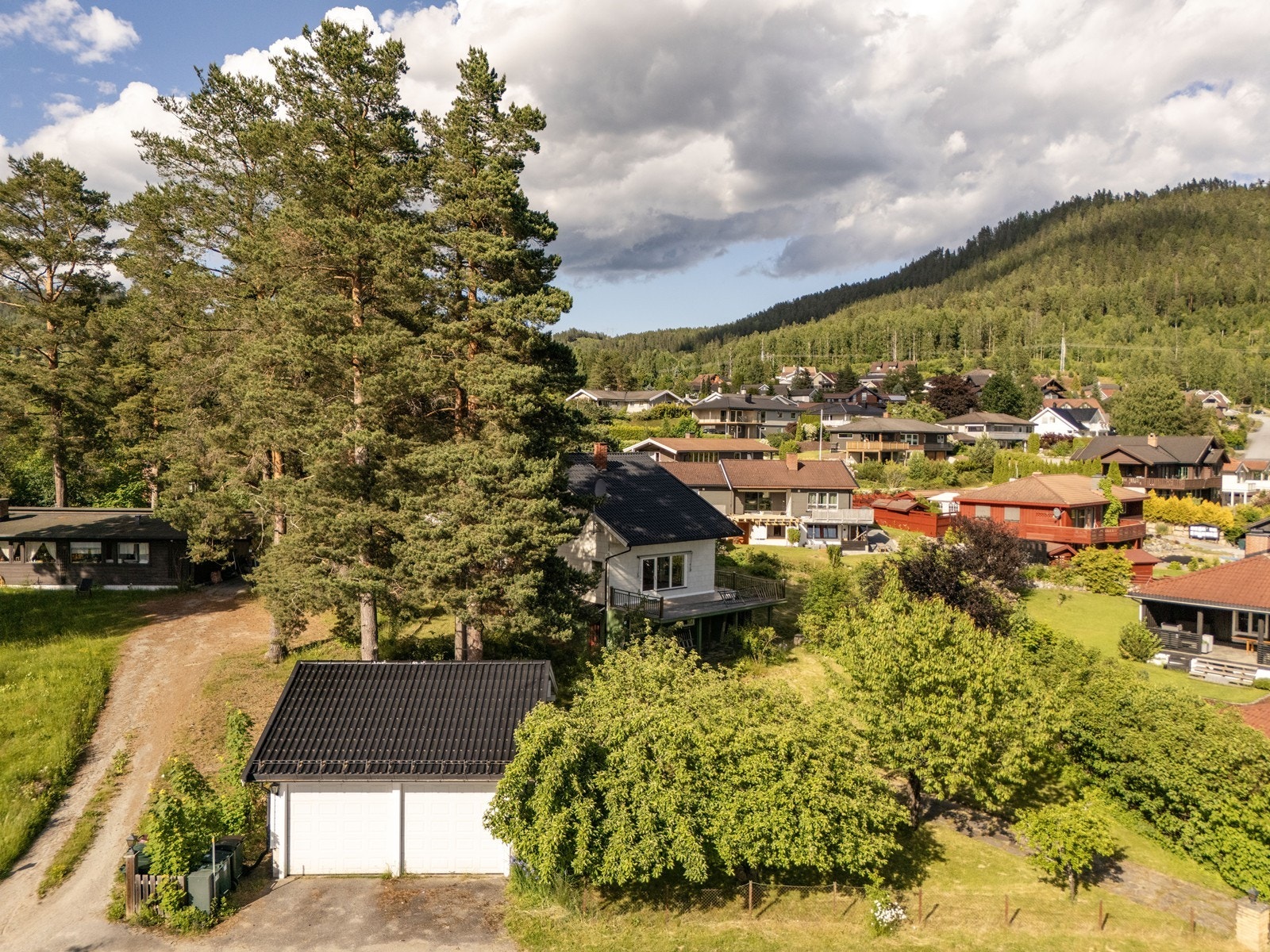 Velkommen til Vestre Ullernvei 4! Foto: Viken Fototjenester v/ Eirik Andersen. Galleribilde