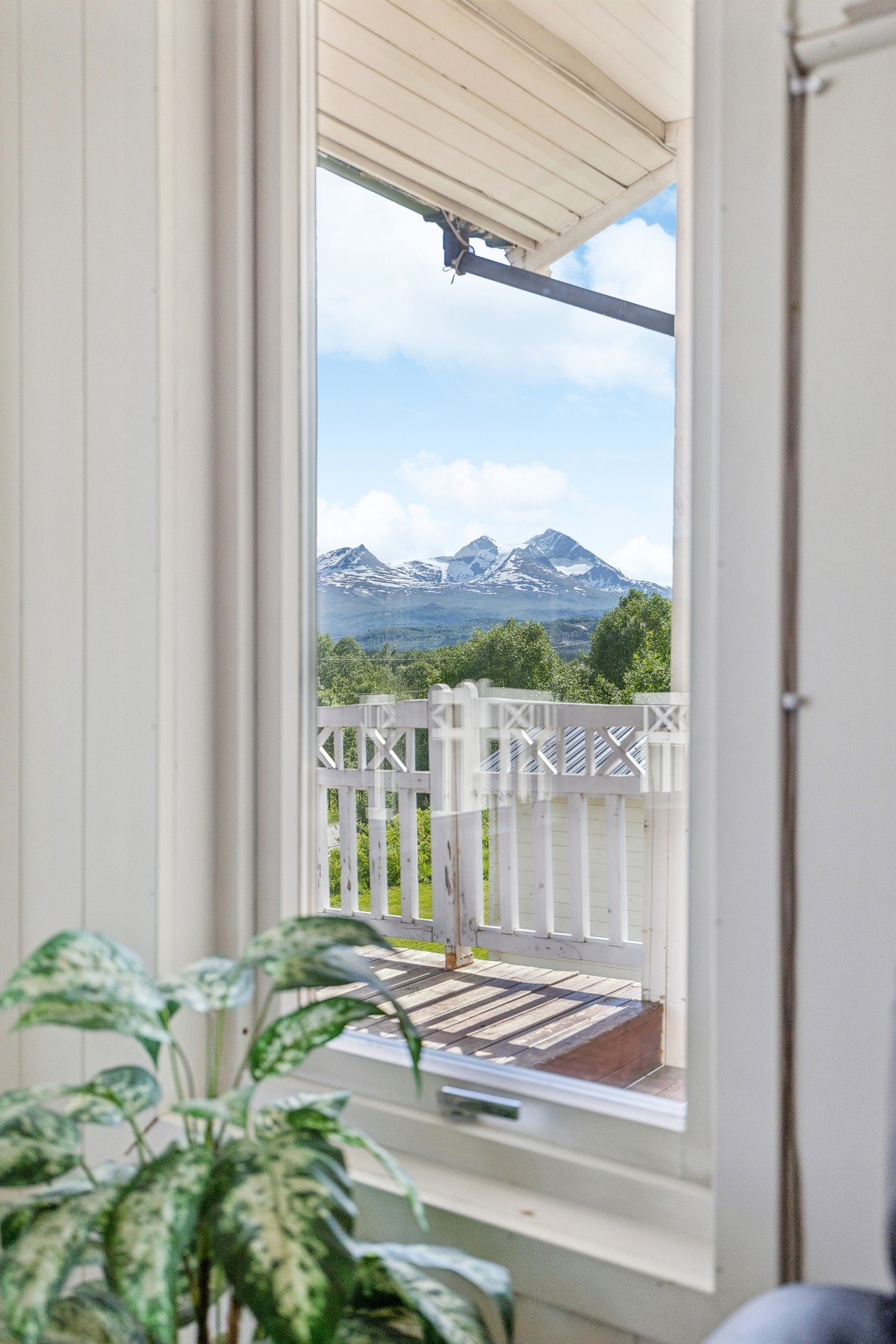 Utsikten er en del av interiøret, synlig fra flere rom. Galleribilde