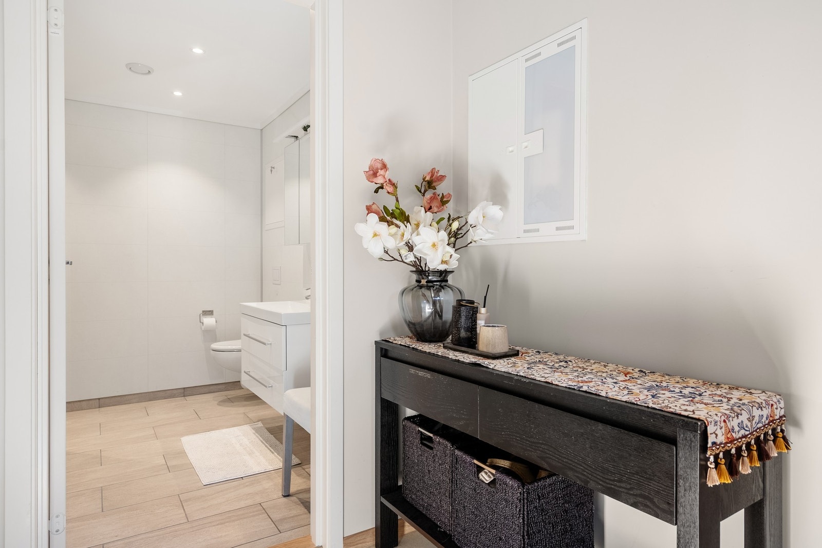 Fra gangen kommer man inn til badet Galleribilde