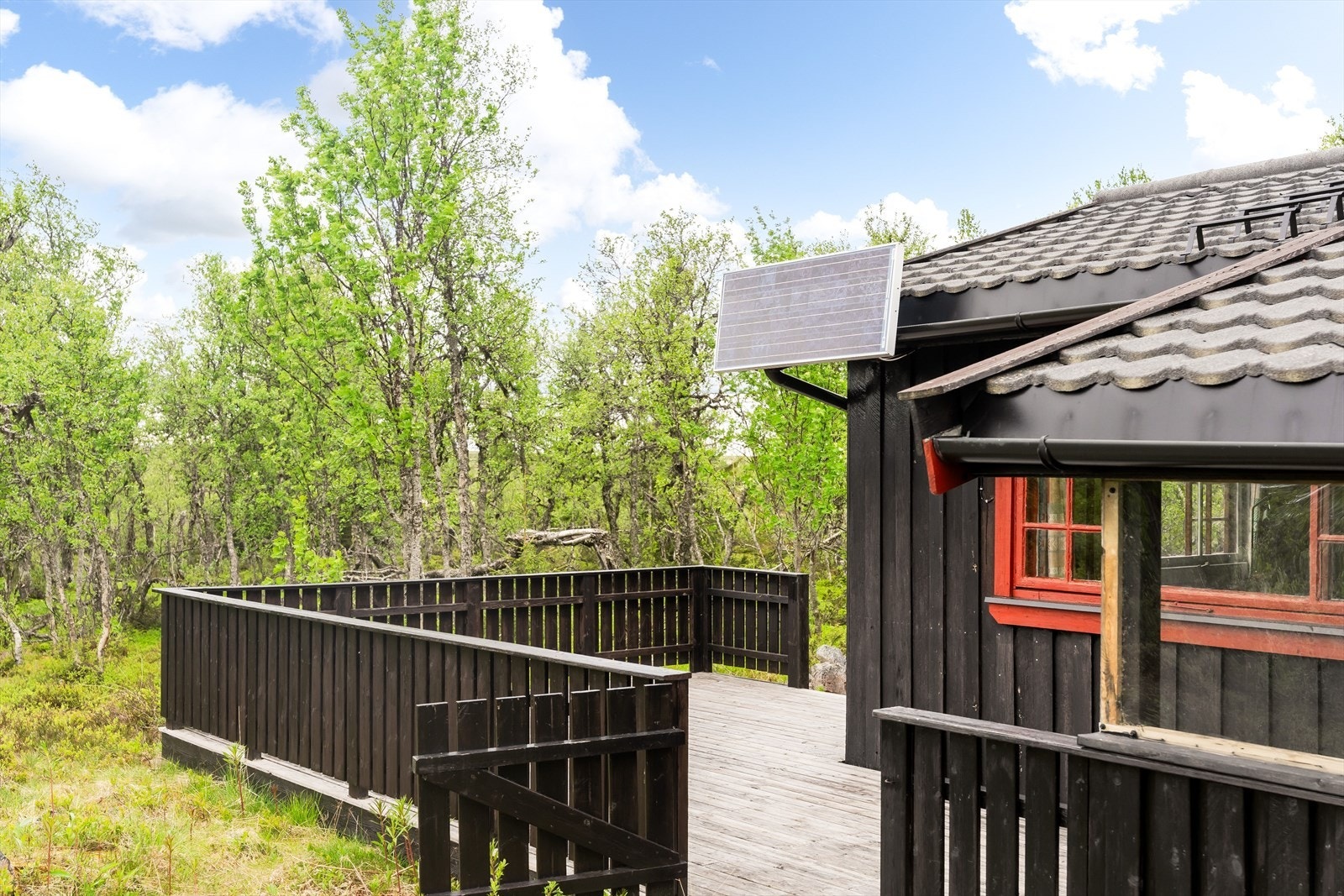 Kunne du tenke deg å nyte fridager på fjellet? Da kan dette være hytta du leter etter. Galleribilde