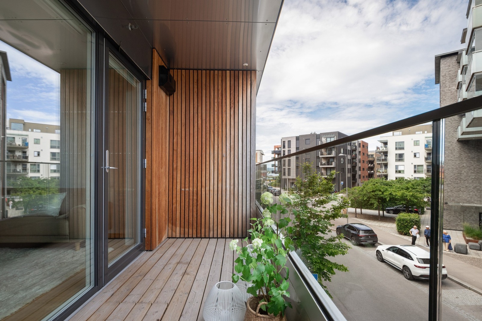Fra stuen er det utgang til en solrik balkong på ca. 7 m². Galleribilde