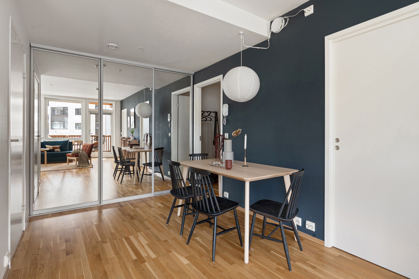 Plass til spisebord.