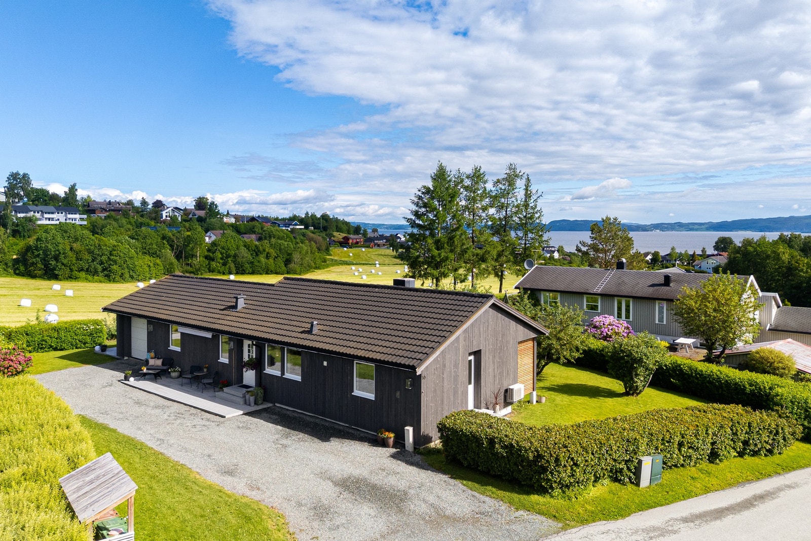 Svært godt vedlikeholdt med ekstraisolering og bordkledning fra 2018. Galleribilde
