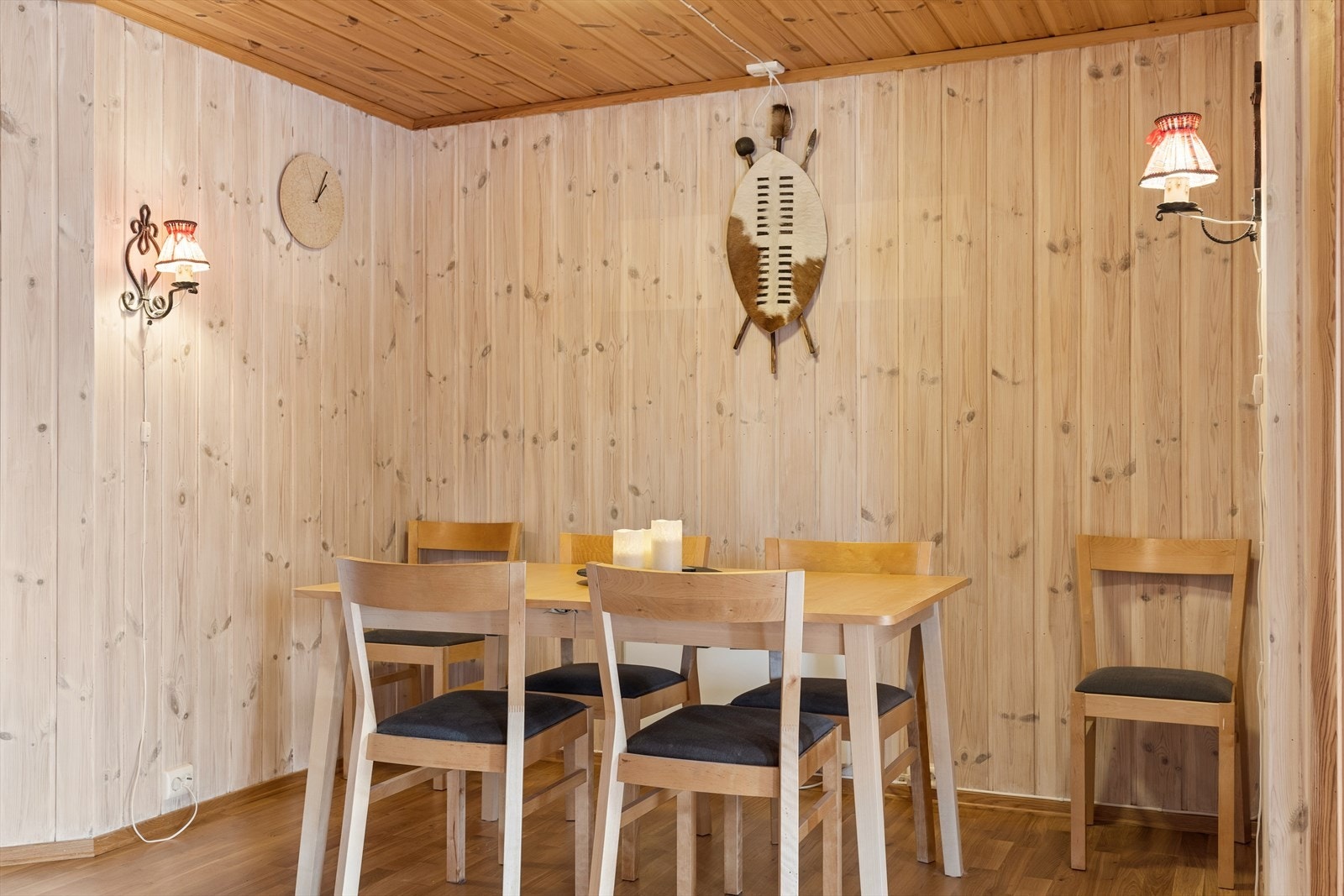 Her er det plass til spisebord av god størrelse. Galleribilde