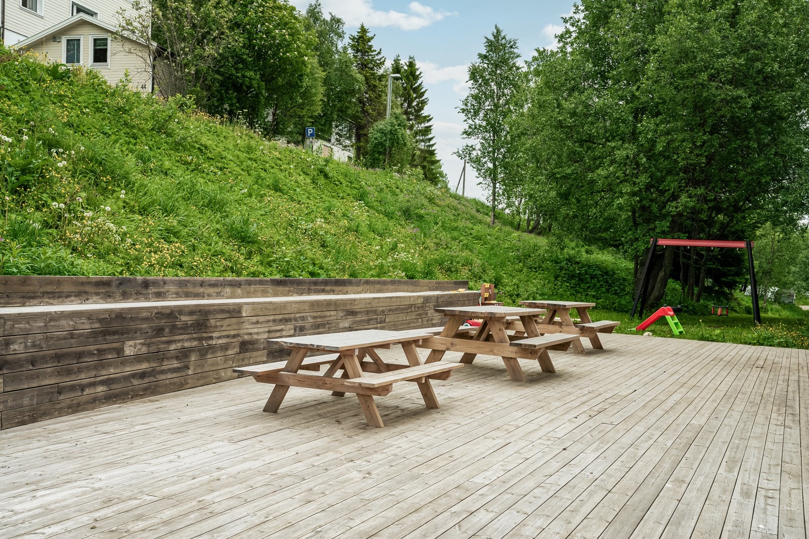Flott, etterspurt og sentral beliggenhet ovenfor (og litt nord for) Tromsø sentrum. Borettslaget framstår veldrevet med god økonomi.
