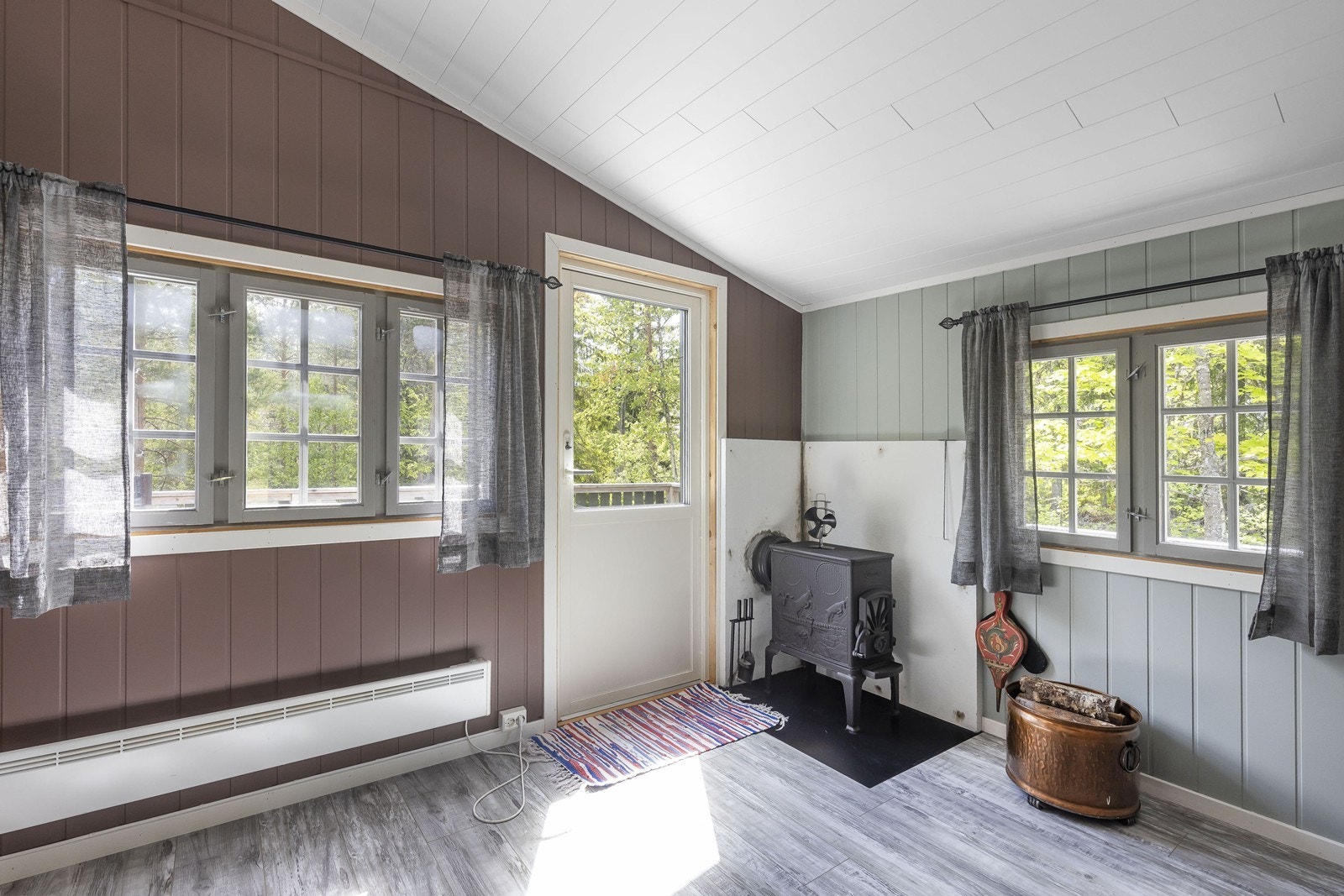 Utgang til terrasse fra stue Galleribilde