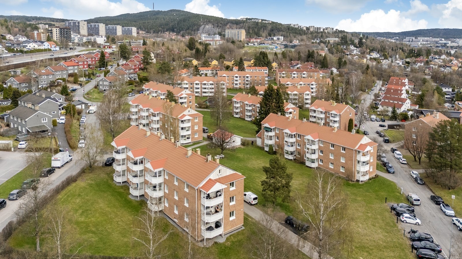Flaen borettslag er et veletablert og veldrevet borettslag tilknyttet OBOS, bestående av ca. 198 andeler. Galleribilde