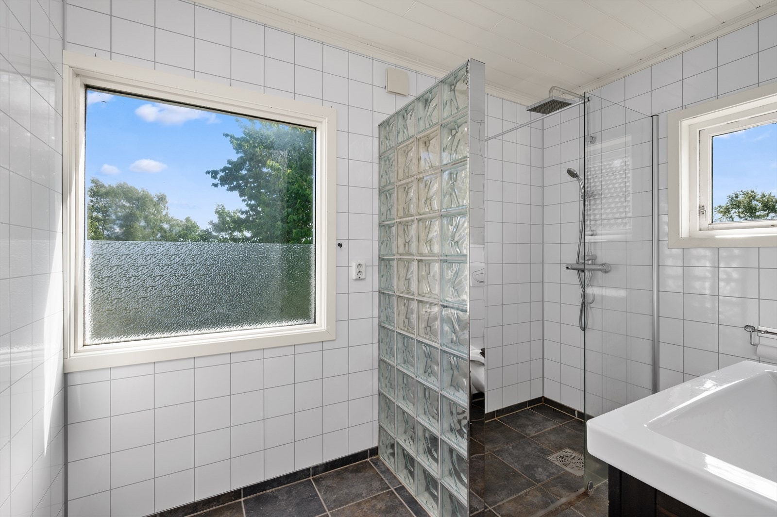 Badet på 5,6 m² Galleribilde