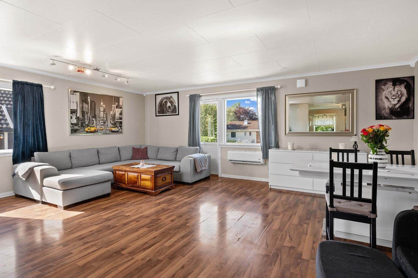 Stuen er på hele 31,2 m² Galleribilde