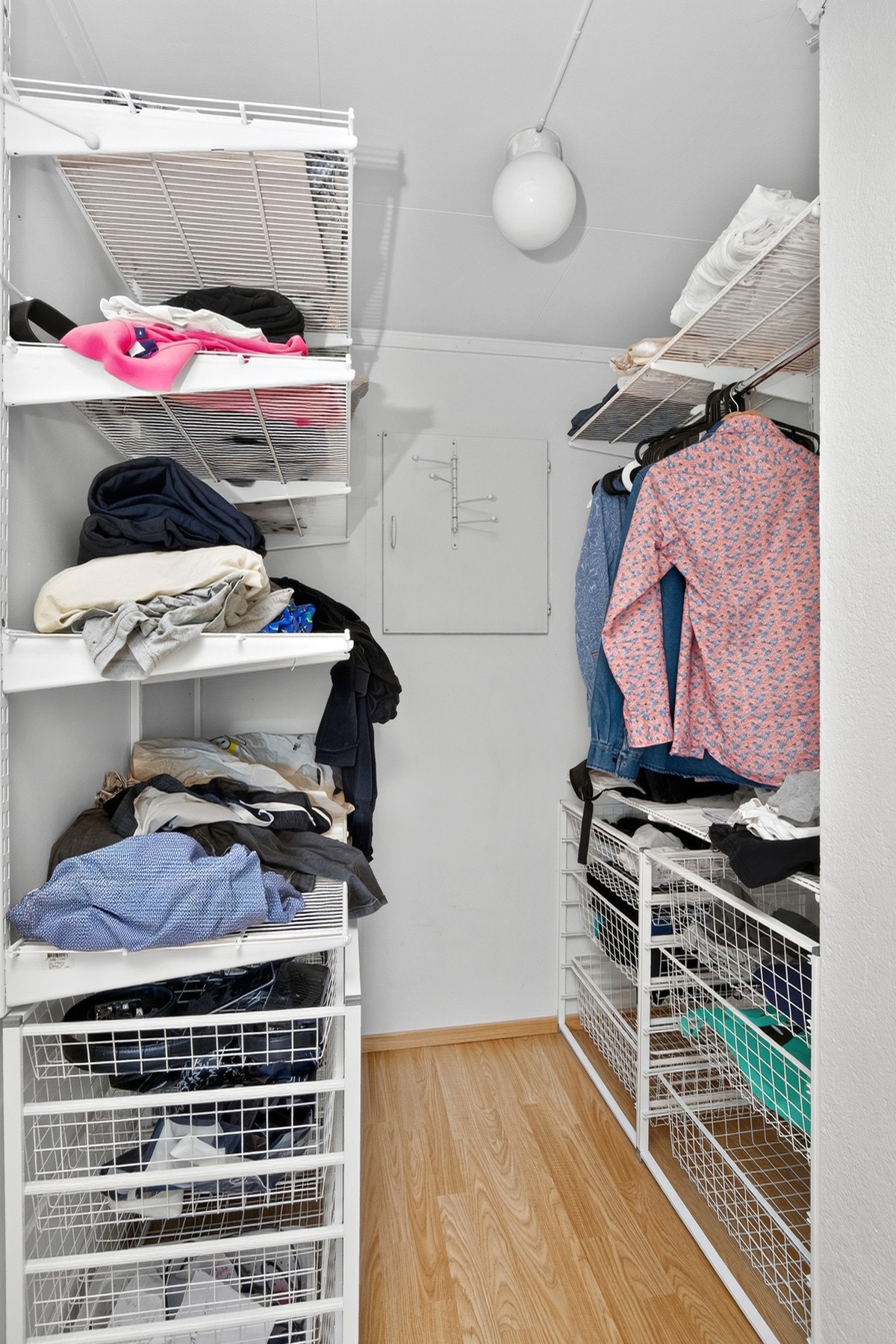 Walk-in closet Galleribilde